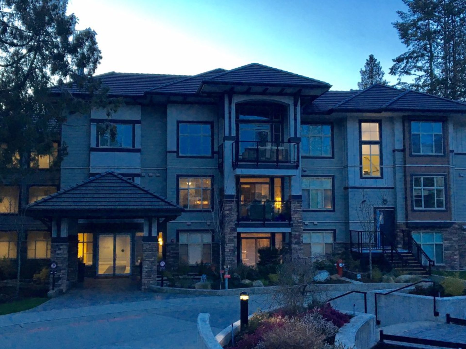 201 - 15155 36, South Surrey White Rock