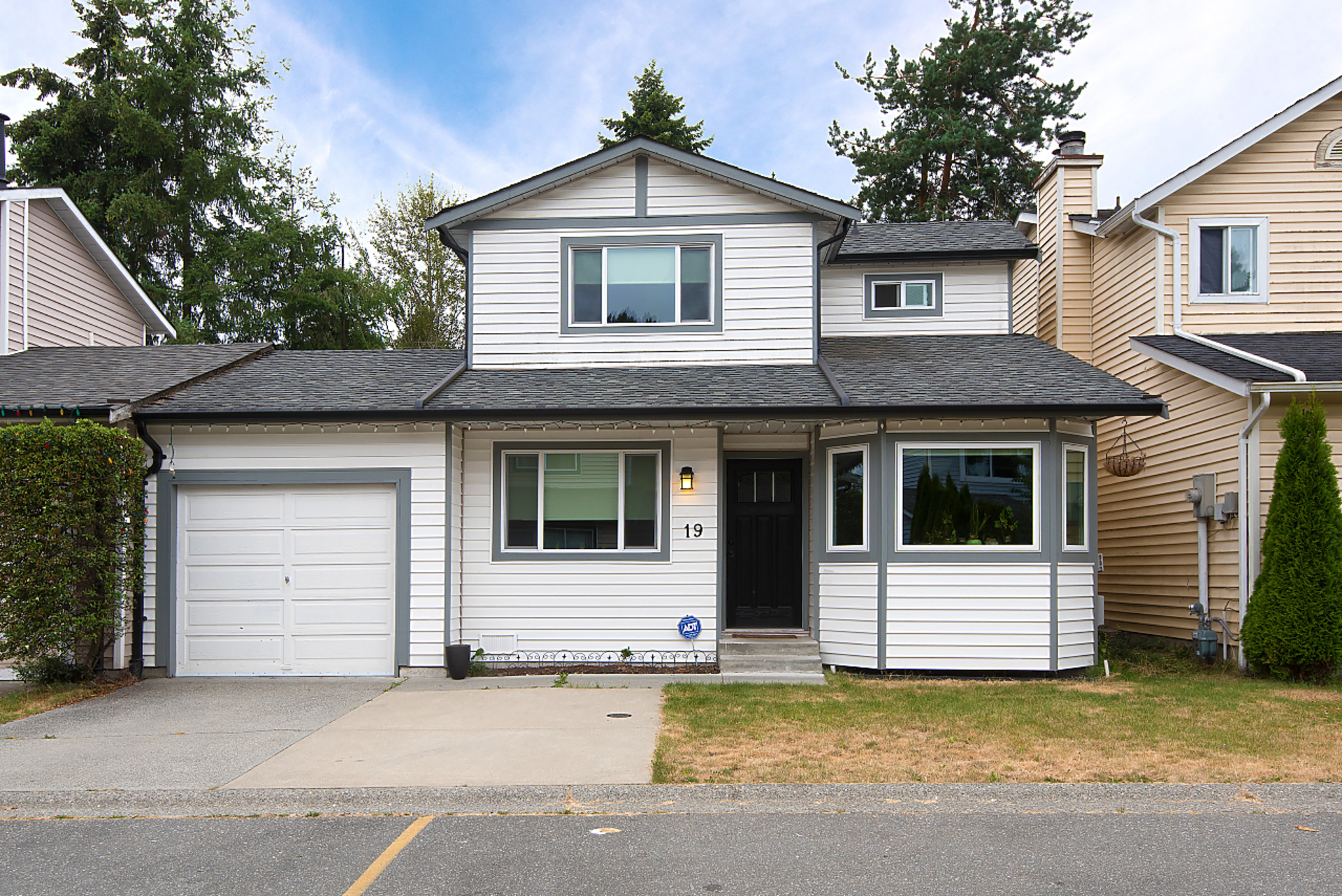 002 at 19 - 11125 232 Street, East Central, Maple Ridge