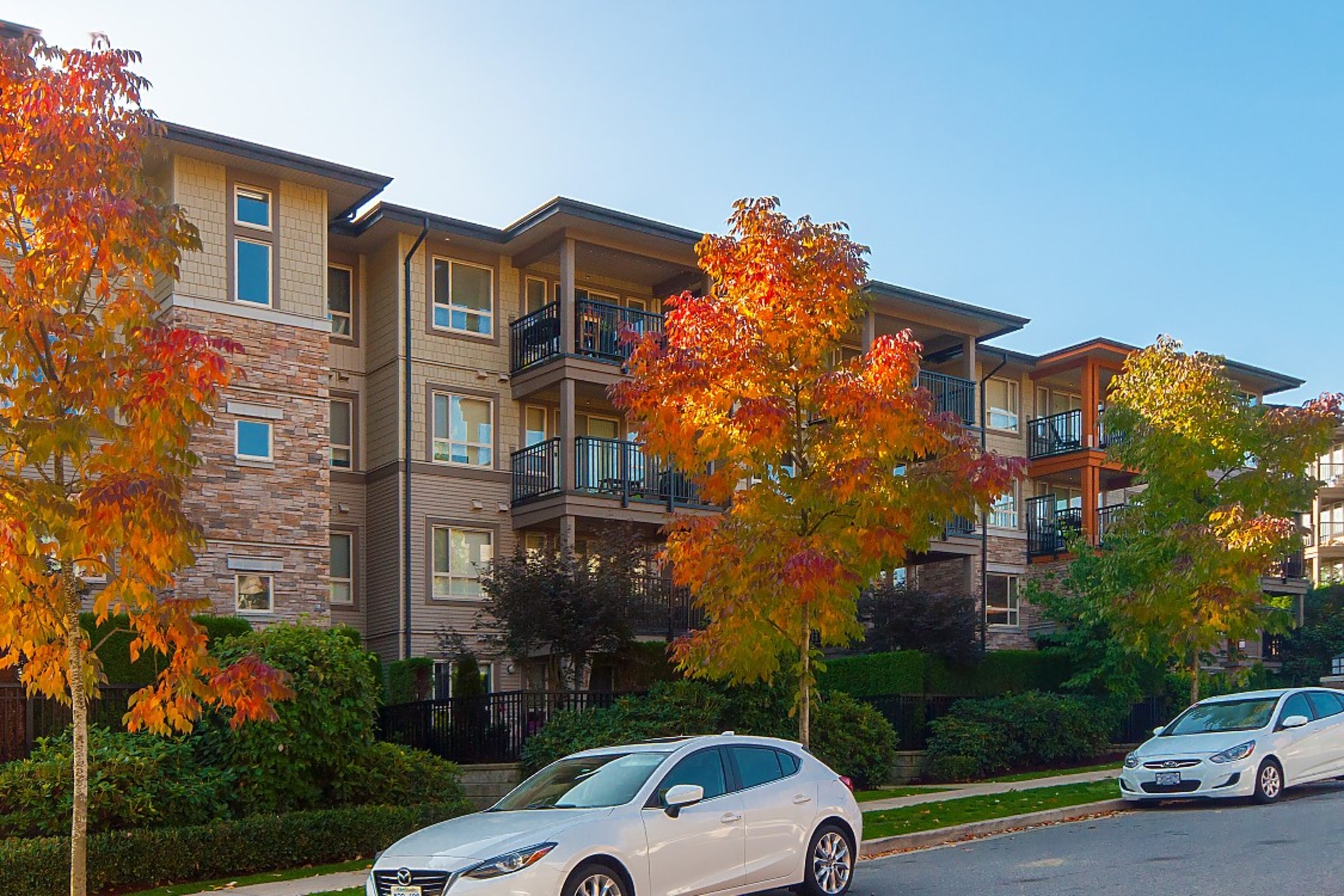 001-1 at 407 - 3156 Dayanee Springs Boulevard, Westwood Plateau, Coquitlam