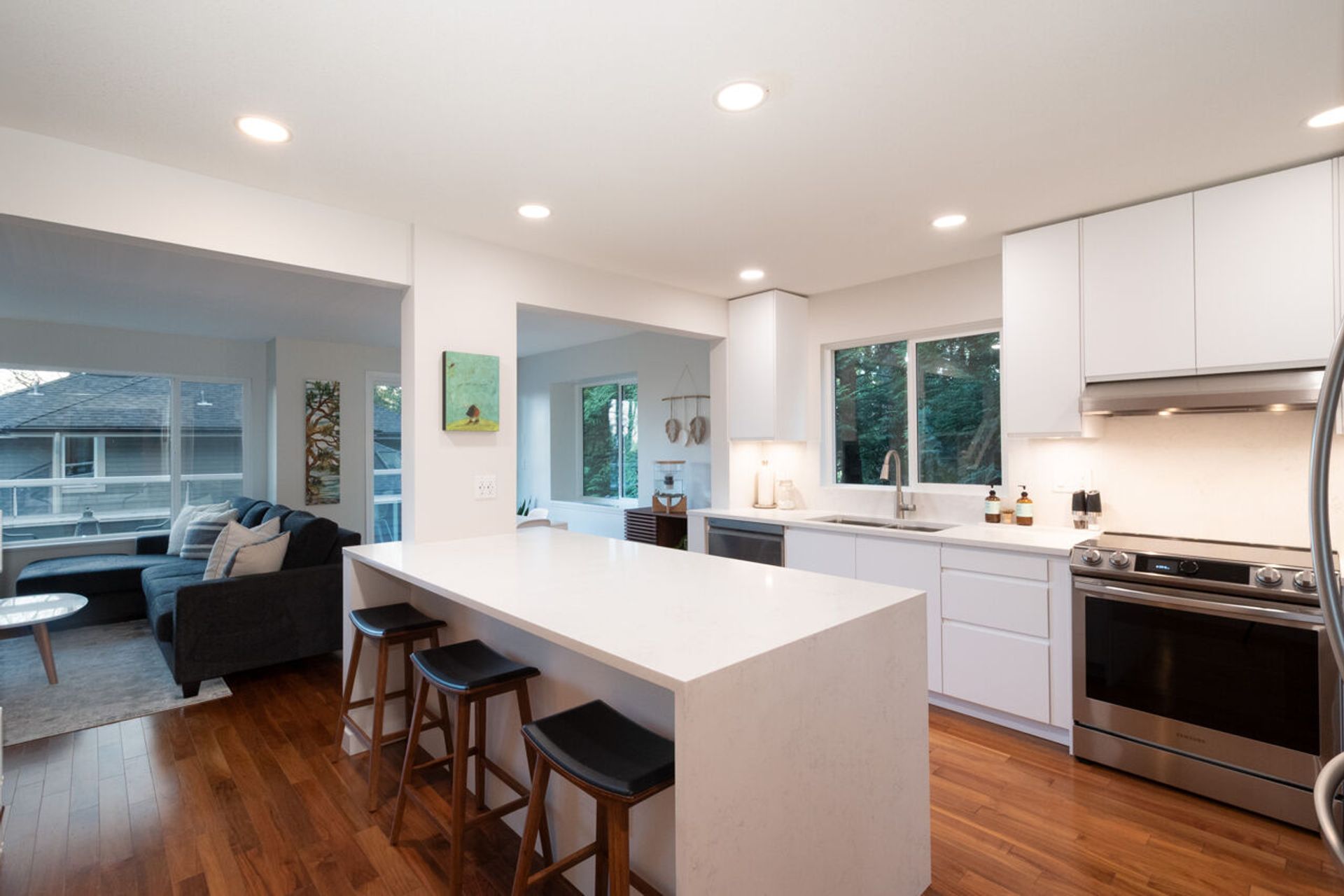 kitchen at 1 - 181 Ravine Drive, Heritage Mountain, Port Moody