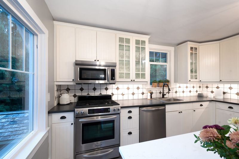 032 at 66 Maple Court, Anmore, Port Moody