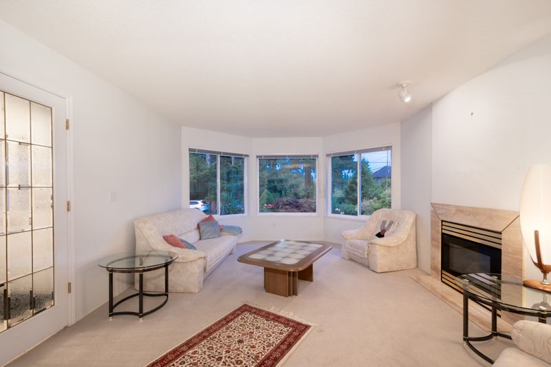 010 at 937 Westmount Drive, College Park PM, Port Moody