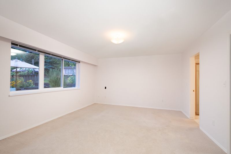 033 at 937 Westmount Drive, College Park PM, Port Moody