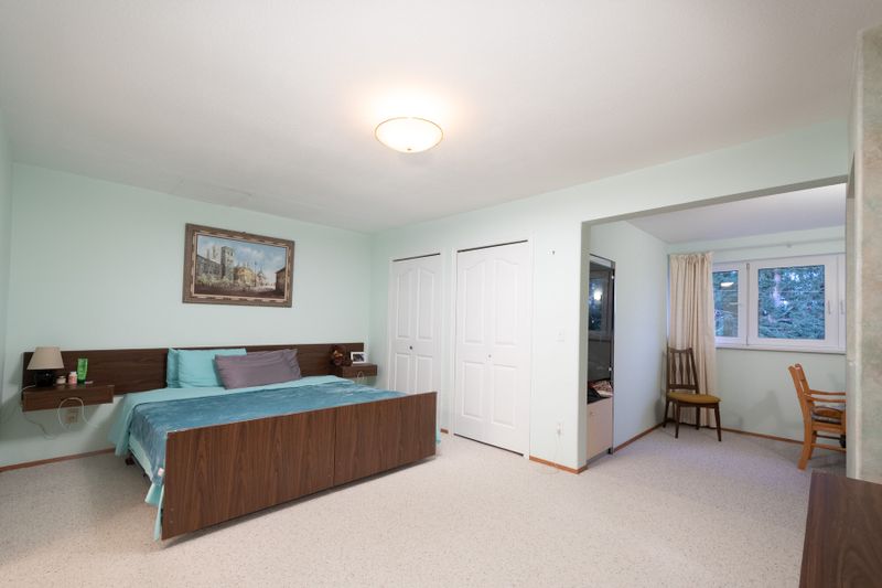 044 at 937 Westmount Drive, College Park PM, Port Moody