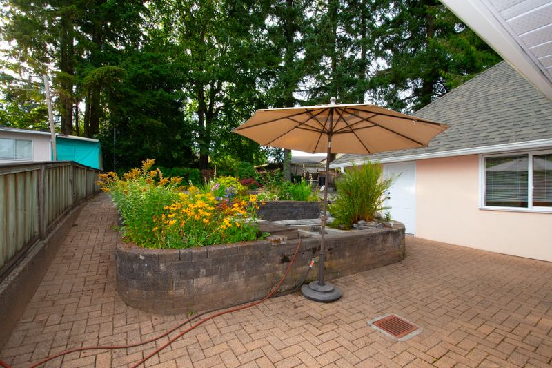 055 at 937 Westmount Drive, College Park PM, Port Moody