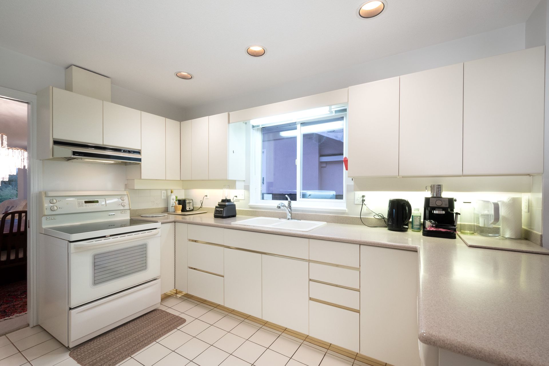 019 at 937 Westmount Drive, College Park PM, Port Moody