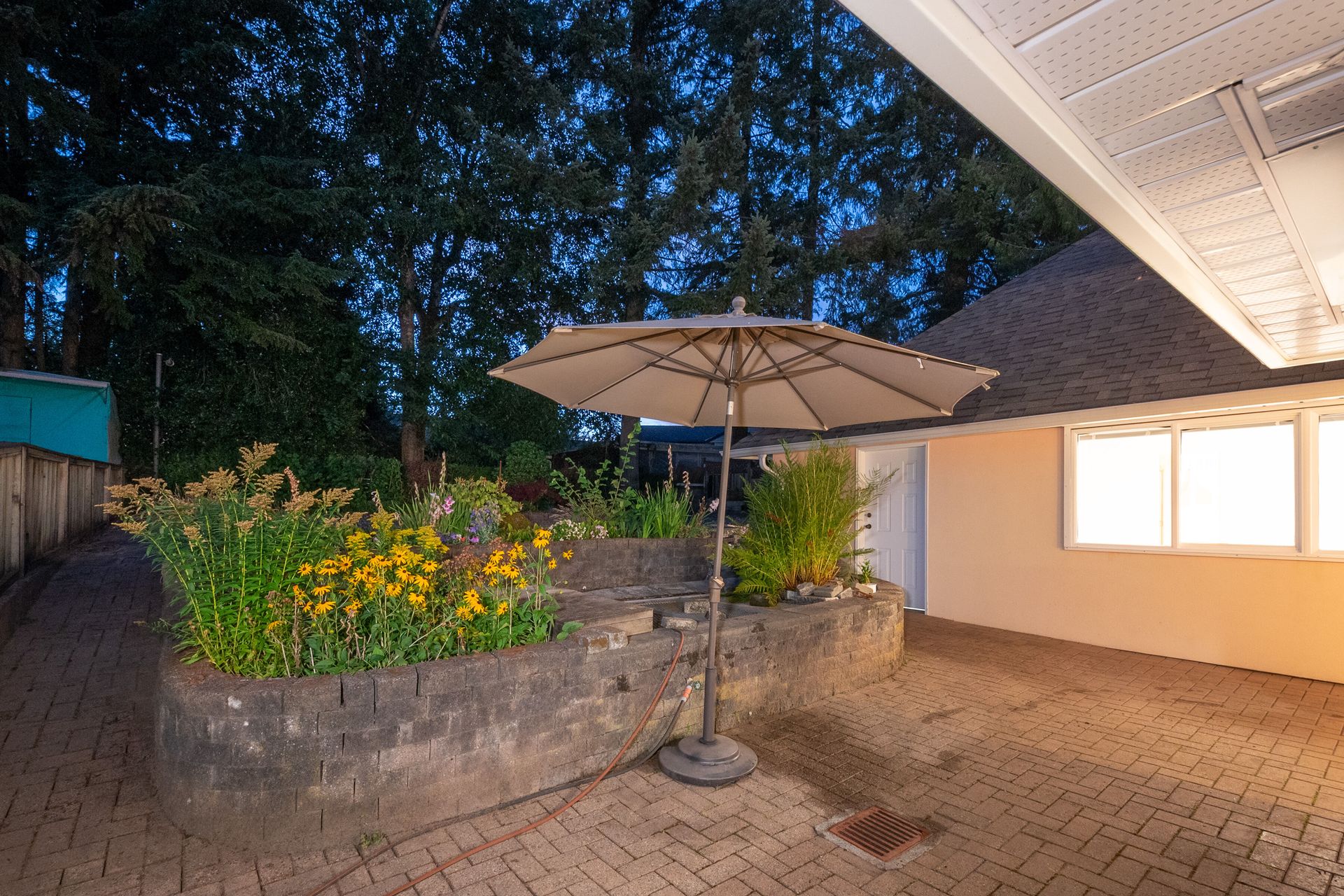 056 at 937 Westmount Drive, College Park PM, Port Moody