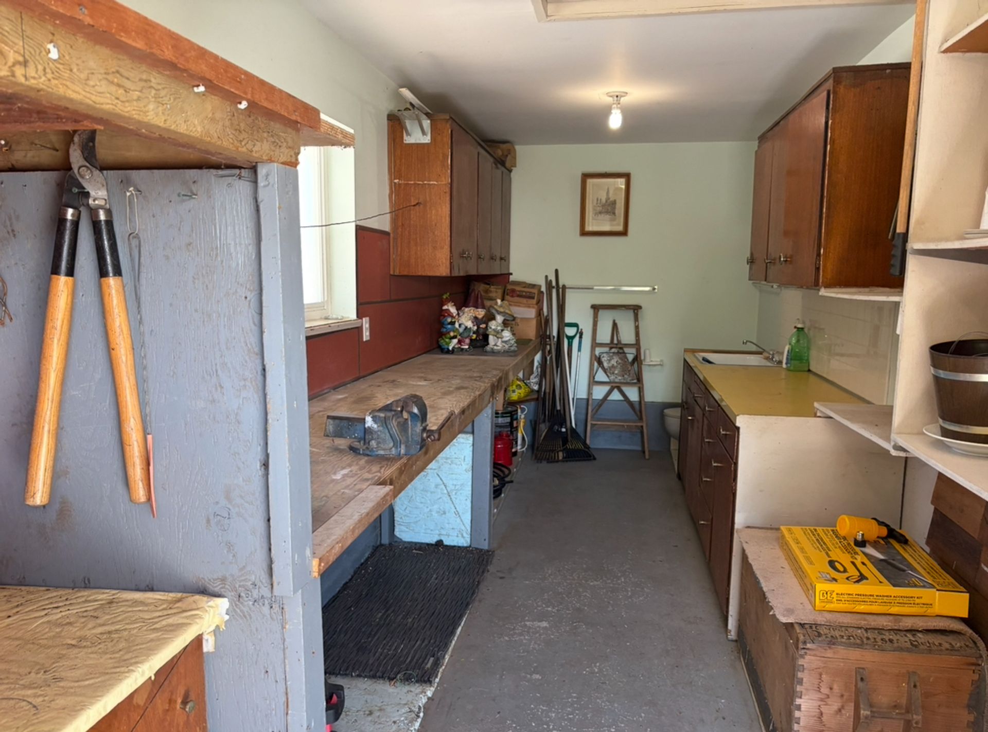 img_2729 at 937 Westmount Drive, College Park PM, Port Moody