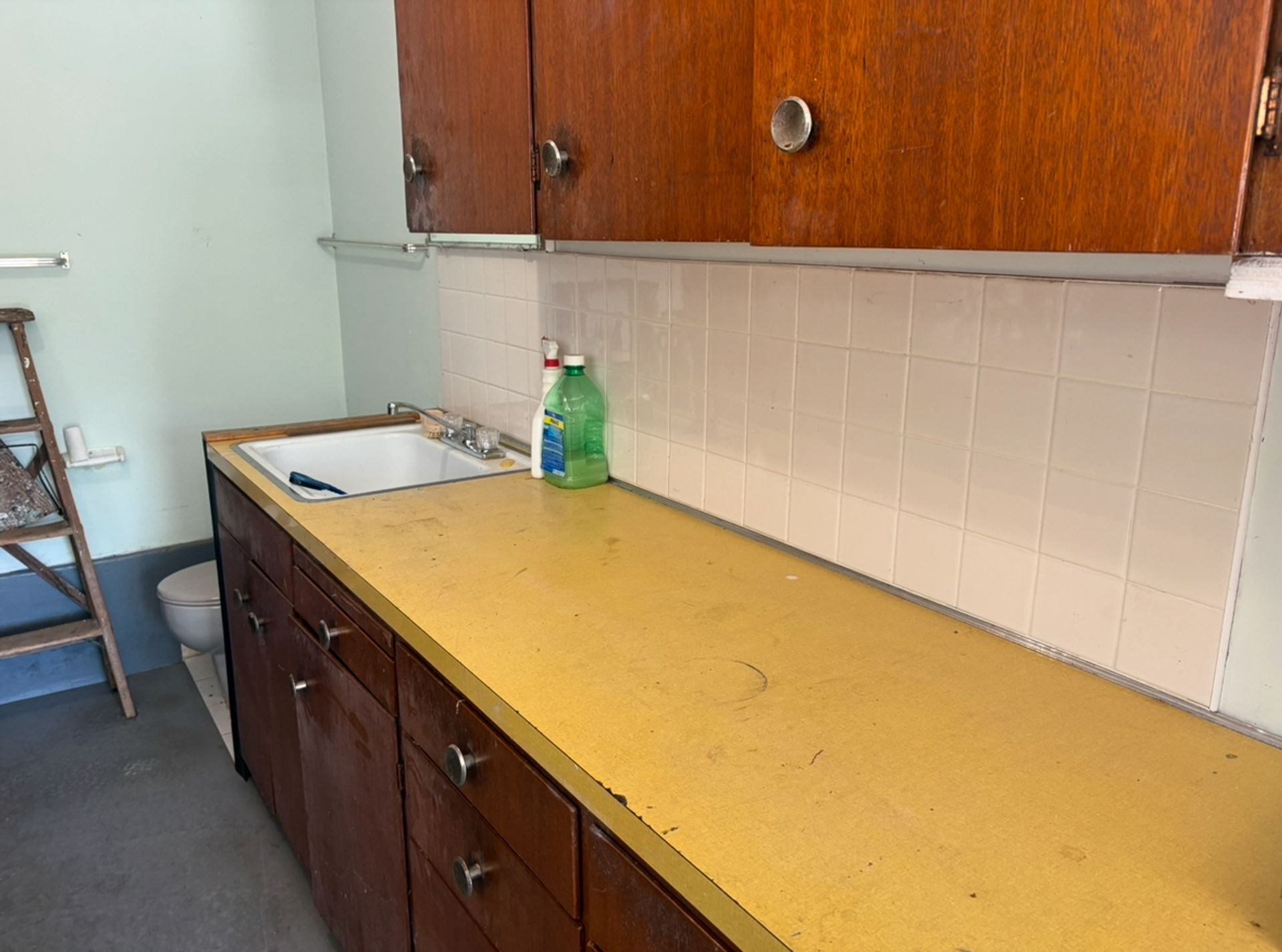 img_2731 at 937 Westmount Drive, College Park PM, Port Moody