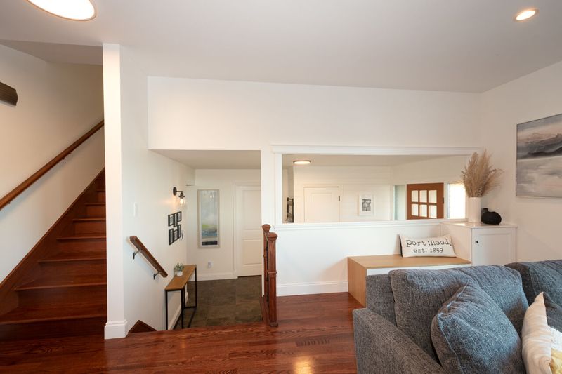 007 at 125 April Road, Barber Street, Port Moody