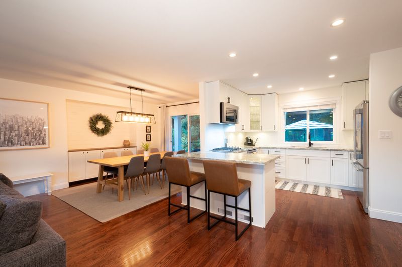 032 at 125 April Road, Barber Street, Port Moody