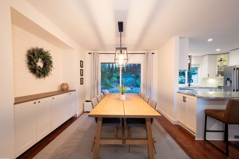 037 at 125 April Road, Barber Street, Port Moody