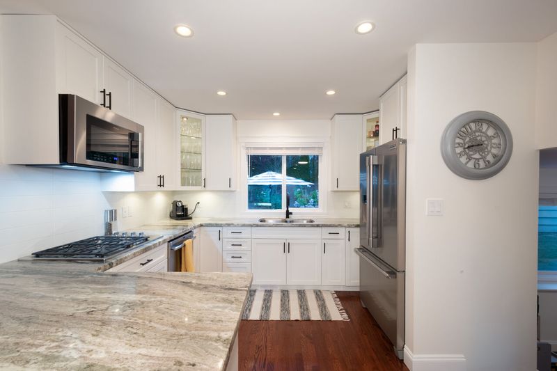 045 at 125 April Road, Barber Street, Port Moody