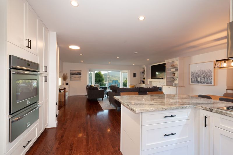 047 at 125 April Road, Barber Street, Port Moody