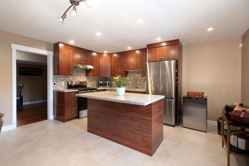 077 at 3 Maple Drive, Heritage Woods PM, Port Moody