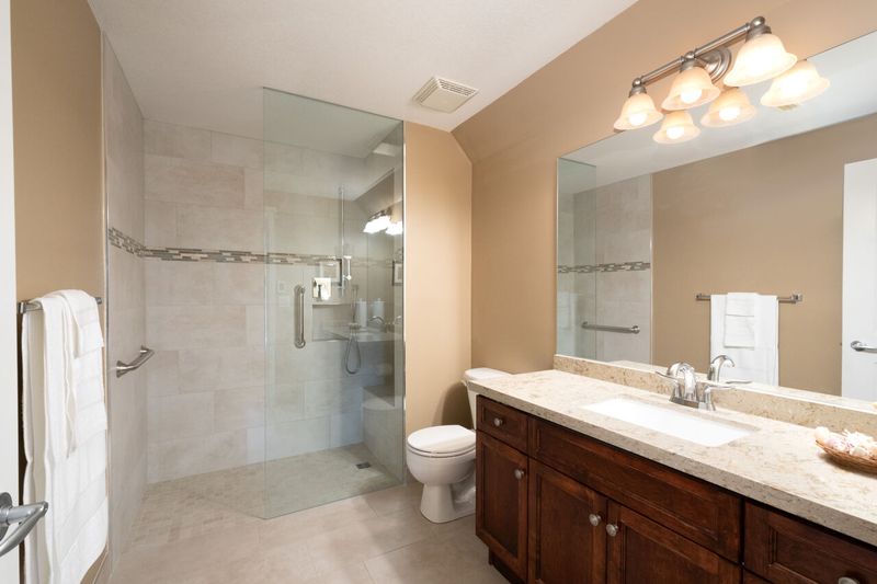 082 at 3 Maple Drive, Heritage Woods PM, Port Moody