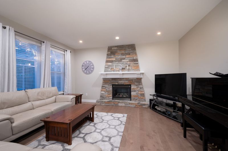 012 at 164 Sycamore Drive, Heritage Woods PM, Port Moody