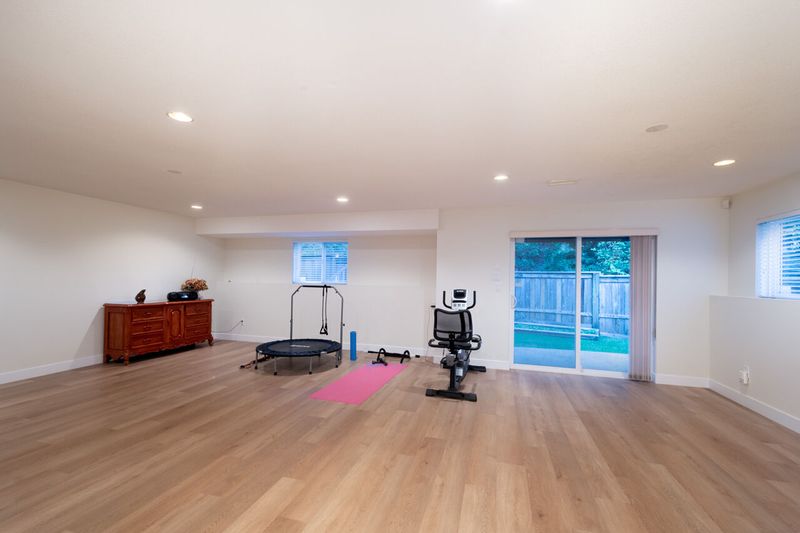 081 at 10 Ashwood Drive, Heritage Woods PM, Port Moody