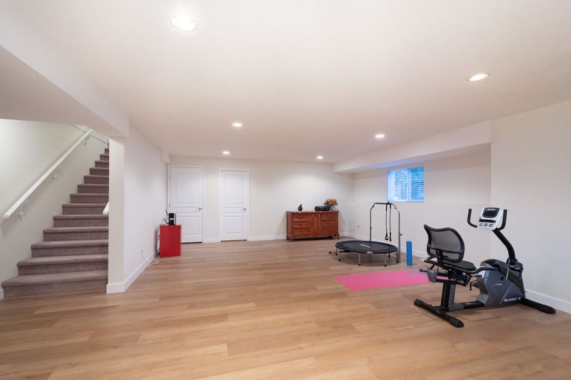 083 at 10 Ashwood Drive, Heritage Woods PM, Port Moody