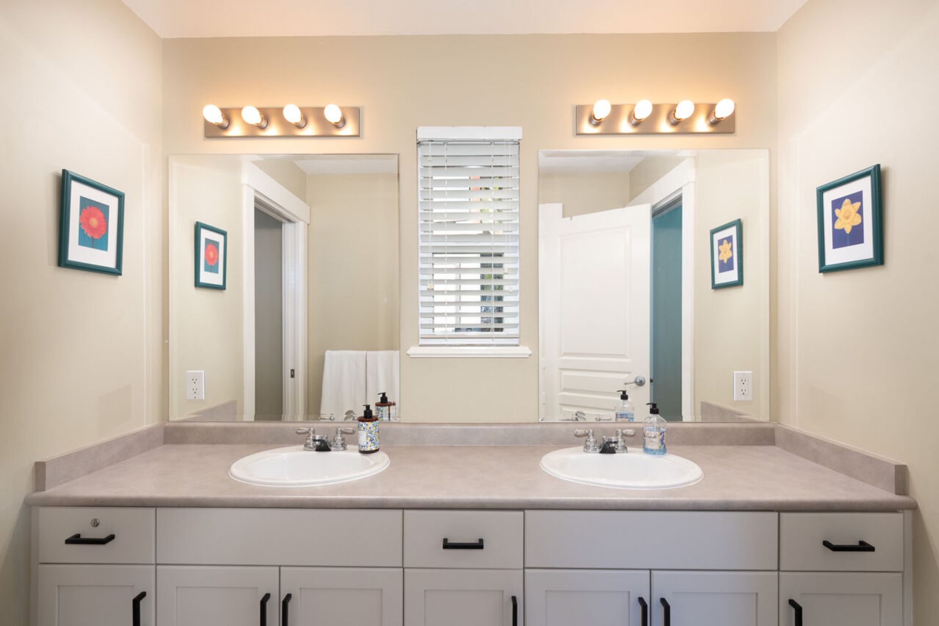 078 at 10 Ashwood Drive, Heritage Woods PM, Port Moody