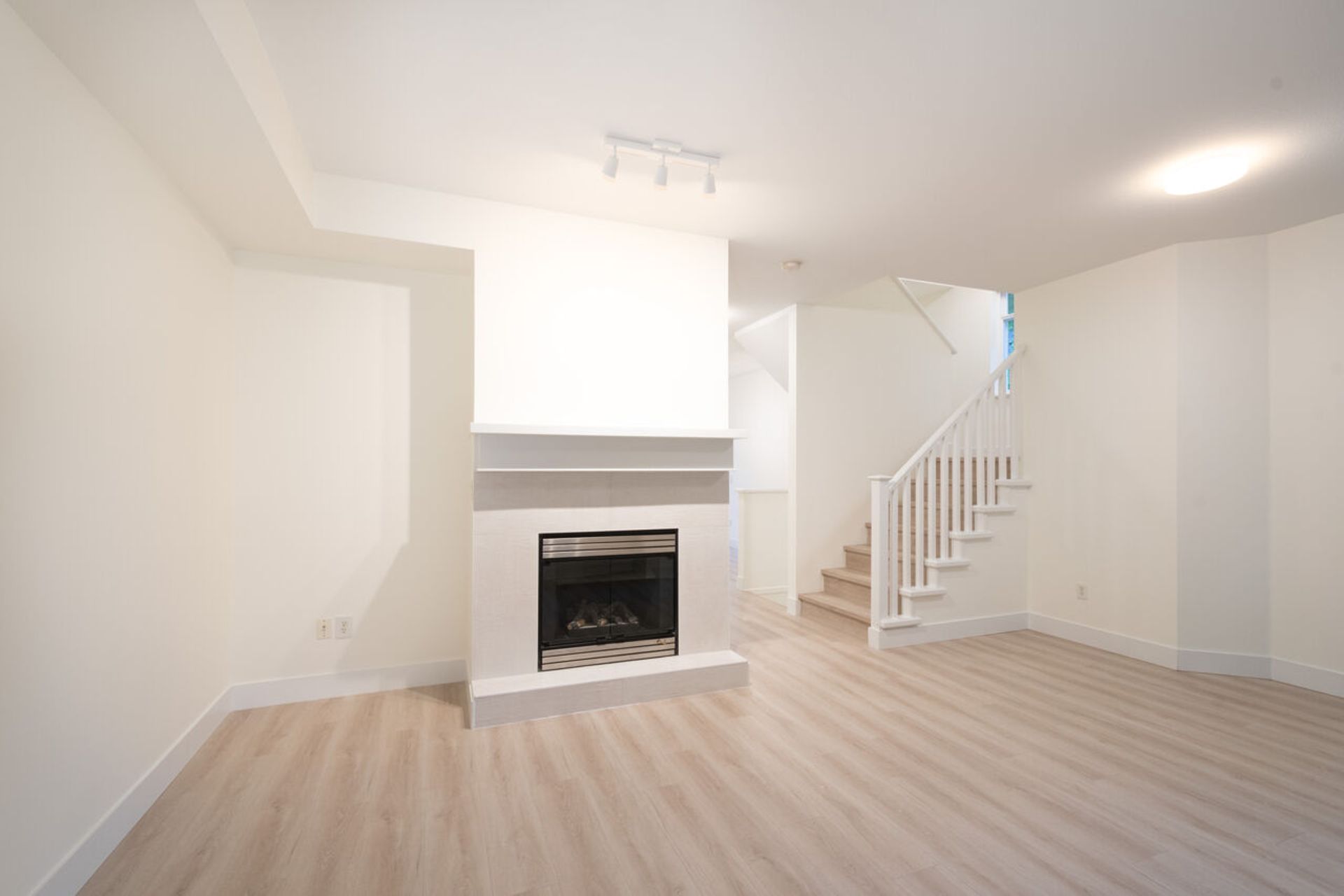 014 at 21 - 50 Panorama Place, Heritage Woods PM, Port Moody