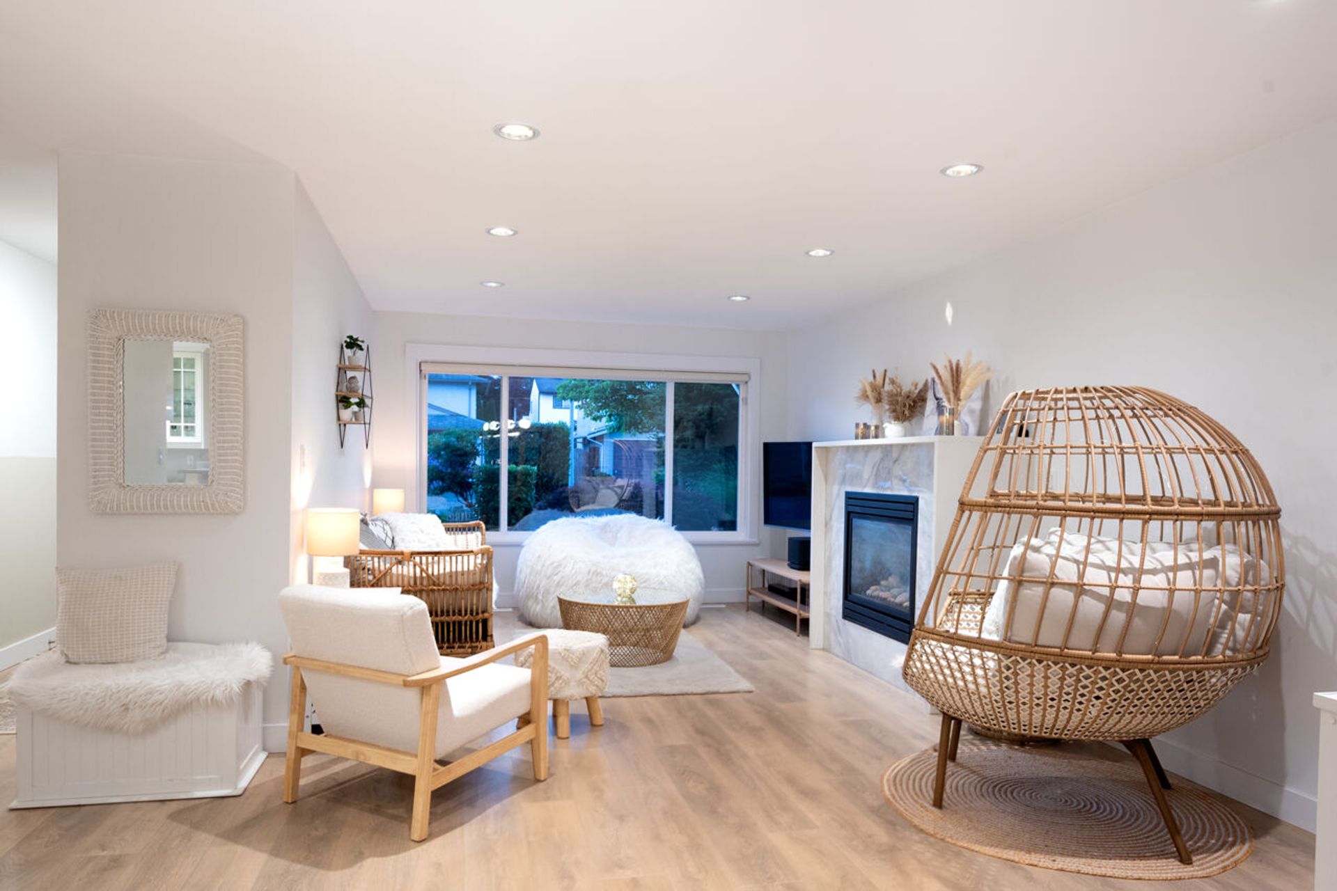 008 at 3216 Savary Avenue, New Horizons, Coquitlam