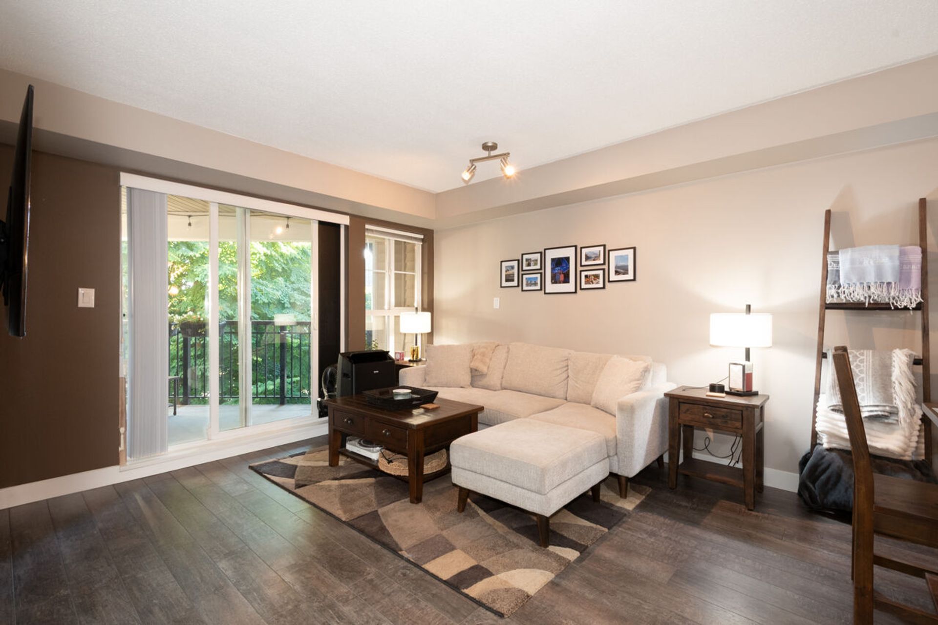 018 at 409 - 19677 Meadow Gardens Way, North Meadows PI, Pitt Meadows