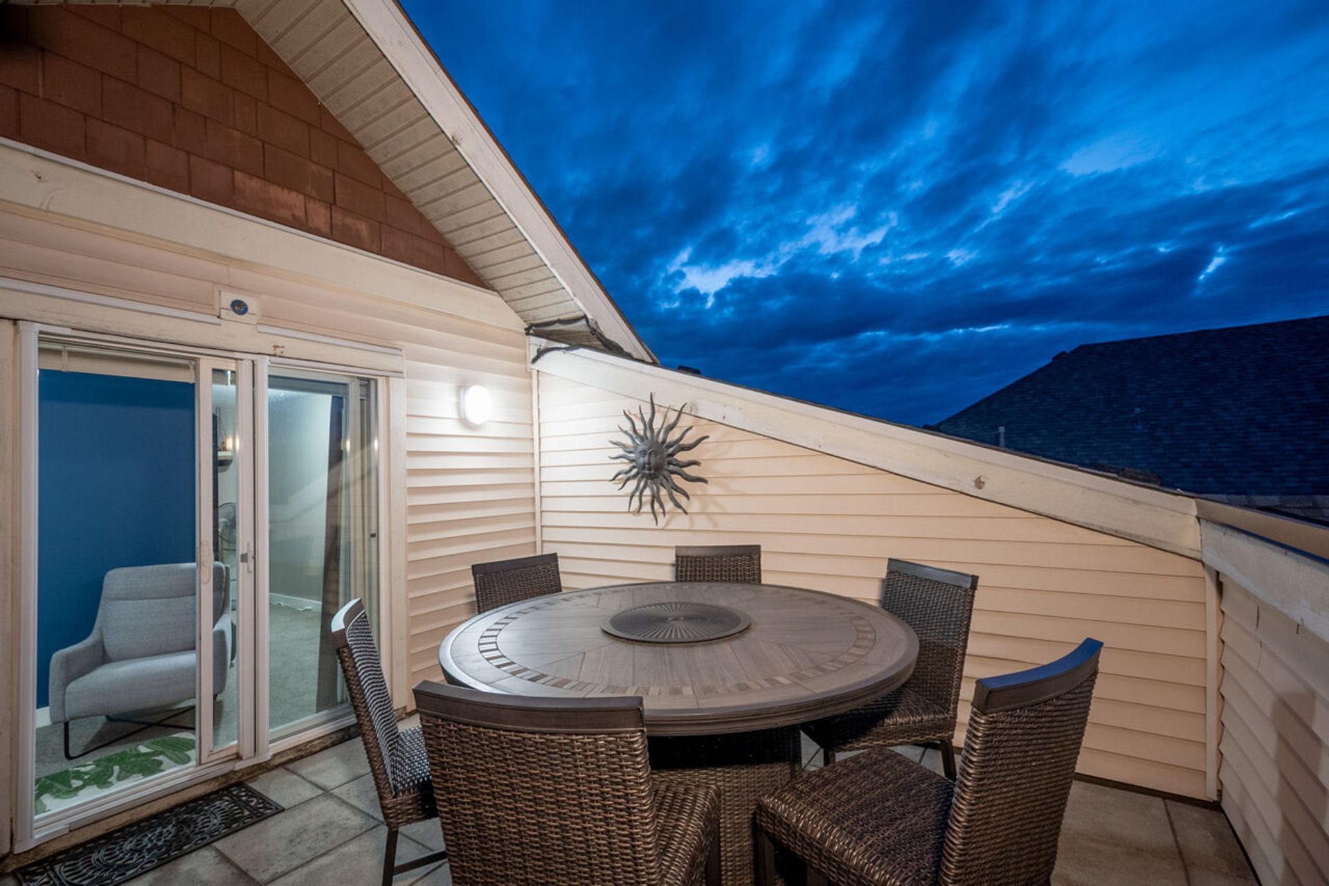 052 at 409 - 19677 Meadow Gardens Way, North Meadows PI, Pitt Meadows