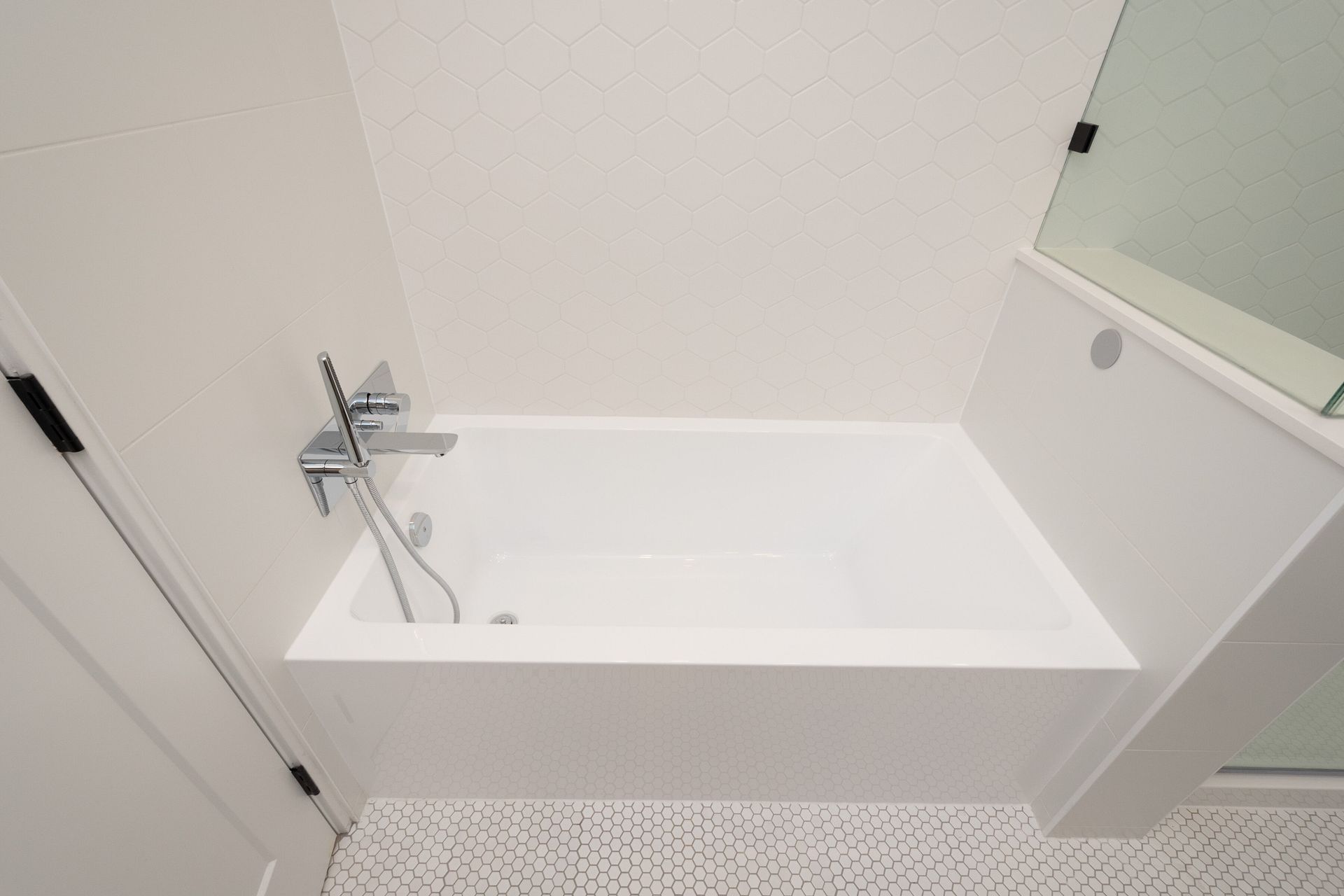 046 at 312 - 55 Klahanie Drive, Port Moody Centre, Port Moody
