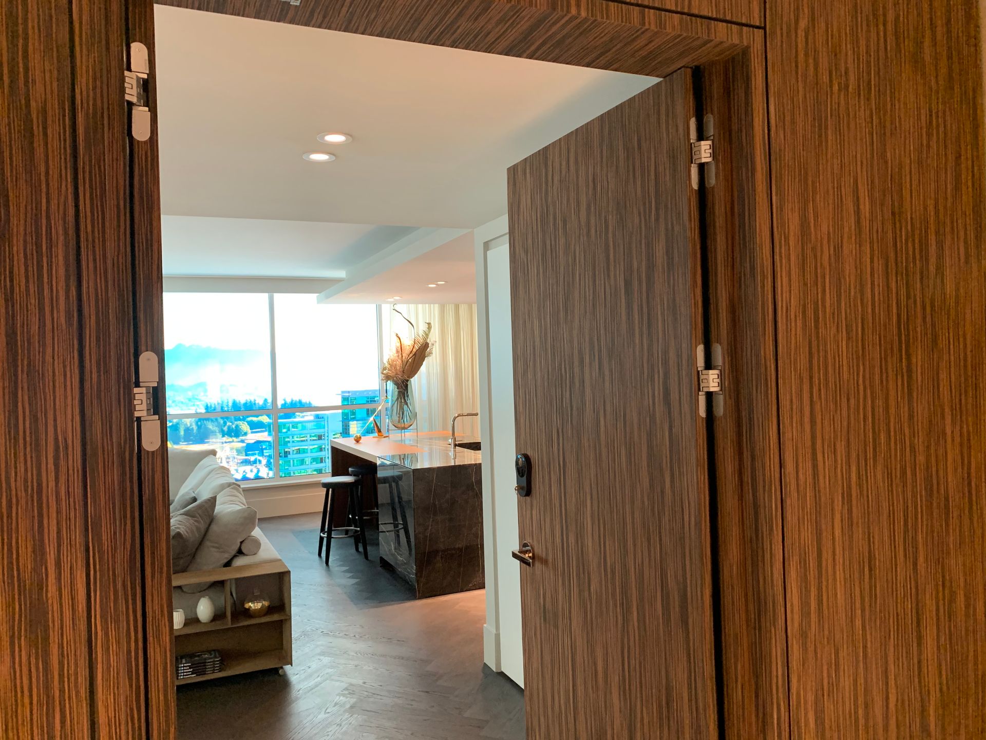 1818 unit entrance at 1818 Alberni Street, Coal Harbour, Vancouver West 1818 unit entrance at 1818 Alberni Street, Coal Harbour, Vancouver West