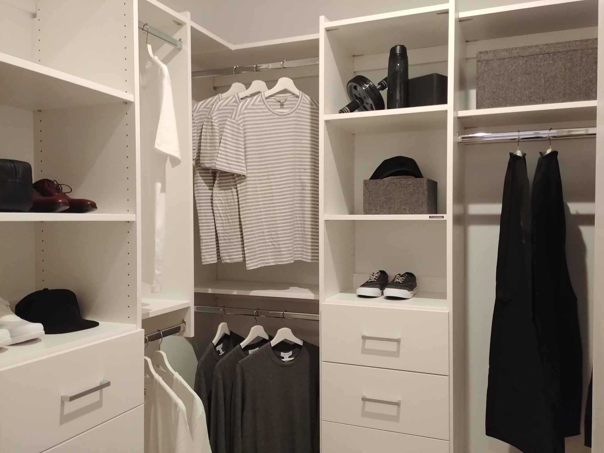50-electronic-custom-millwork-walk-in at 3131 Murray Street, Port Moody Centre, Port Moody 50-electronic-custom-millwork-walk-in at 3131 Murray Street, Port Moody Centre, Port Moody