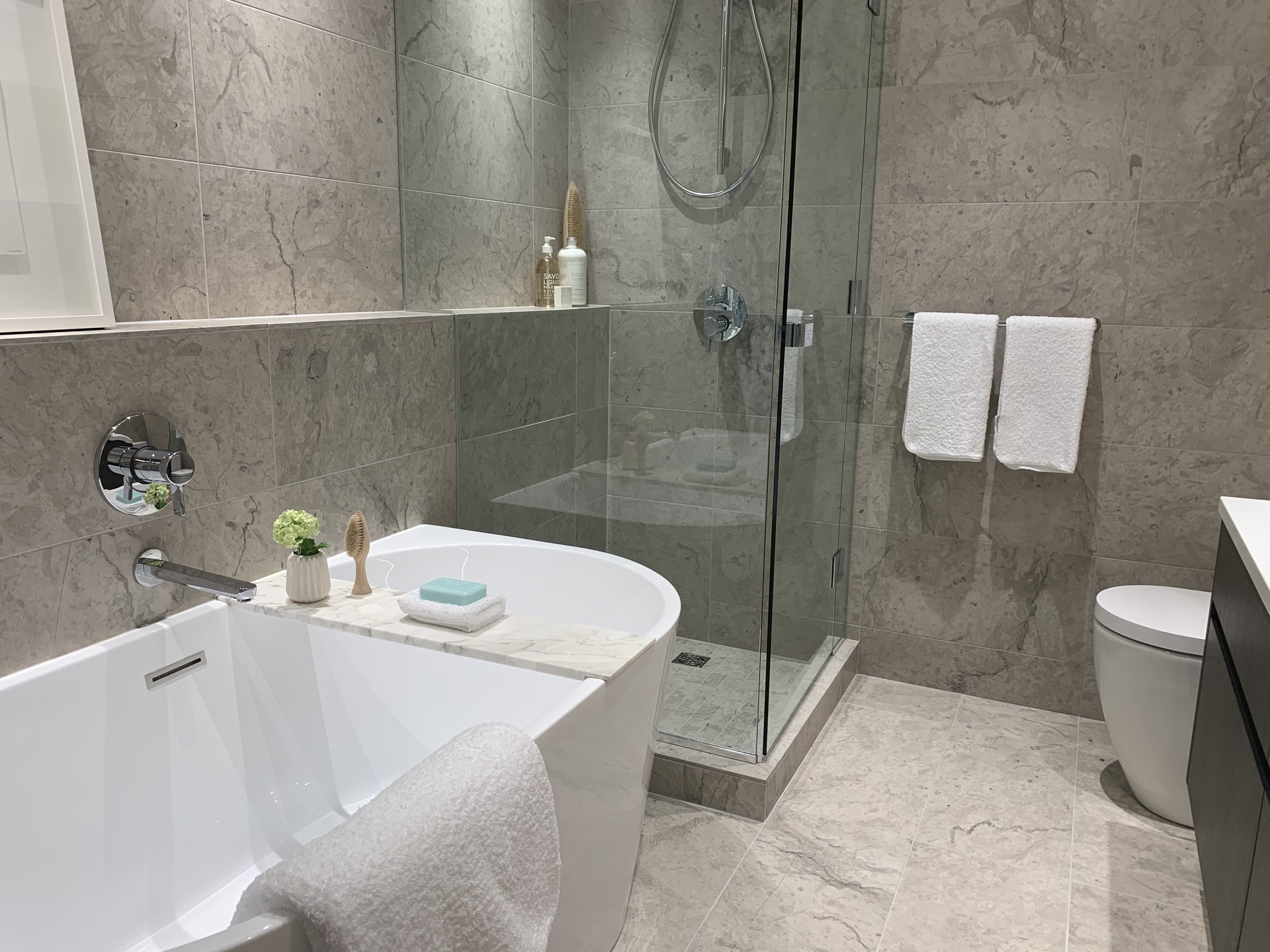Voyce display ensuite at 5168 Cambie Street, Cambie, Vancouver West Voyce display ensuite at 5168 Cambie Street, Cambie, Vancouver West