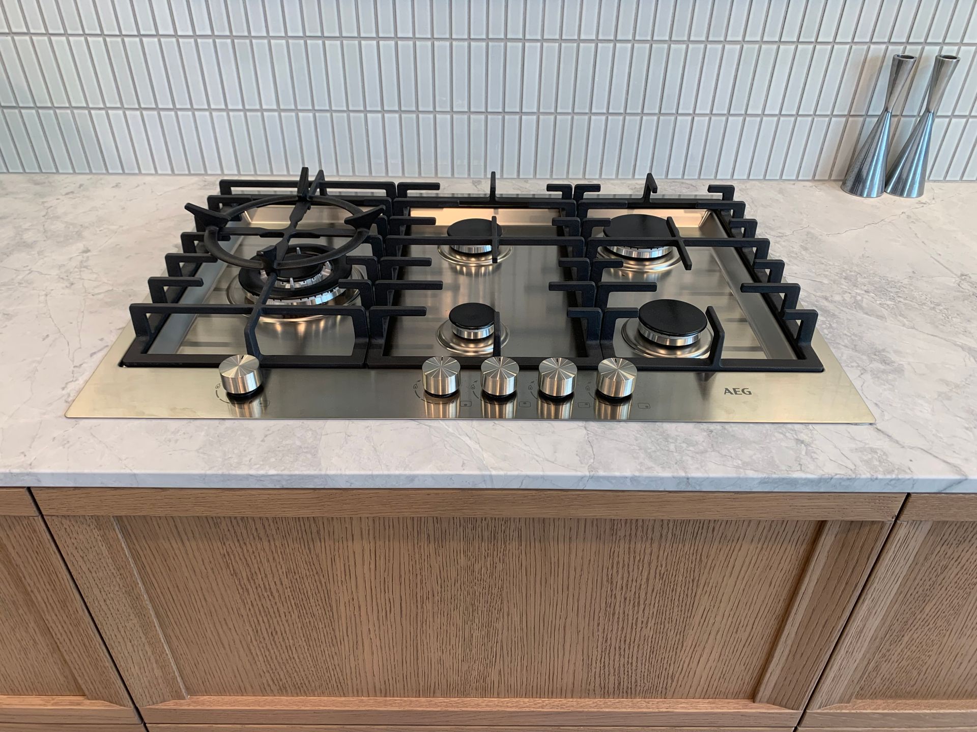 AEG gas cooktop at 6020-6040 E Boulevard, Kerrisdale, Vancouver West AEG gas cooktop at 6020-6040 E Boulevard, Kerrisdale, Vancouver West