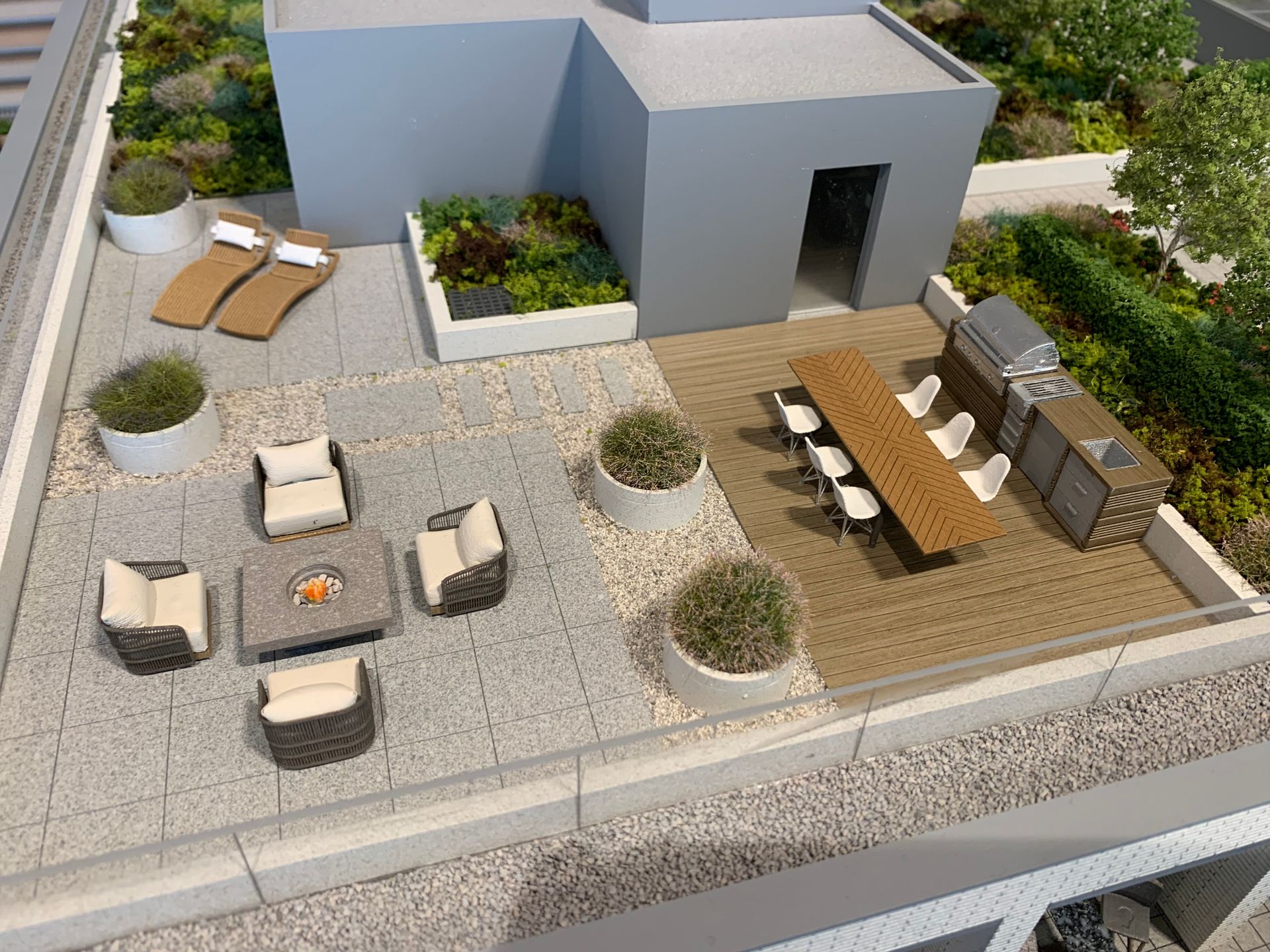 Communal roof terrace amenity at 6020-6040 E Boulevard, Kerrisdale, Vancouver West Communal roof terrace amenity at 6020-6040 E Boulevard, Kerrisdale, Vancouver West