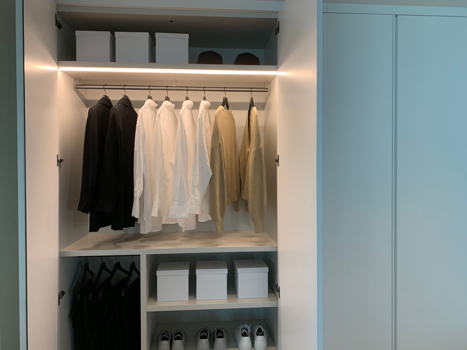 1515 wardrobe/closets designed by ole scheeren at 1515 Alberni Street Street, Coal Harbour, Vancouver West 1515 wardrobe/closets designed by ole scheeren at 1515 Alberni Street Street, Coal Harbour, Vancouver West