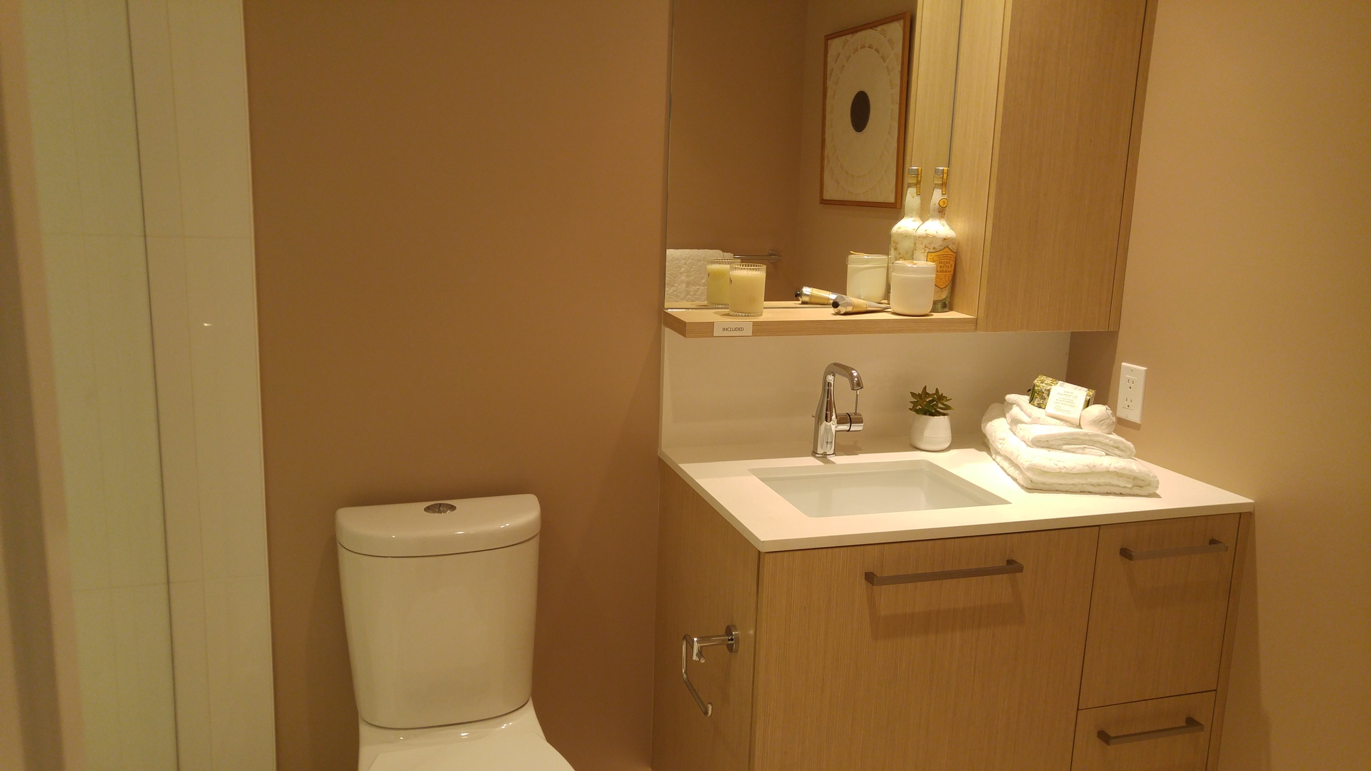 567-clarke-como-ensuite-light-colour-scheme at 567 Clarke Road, Coquitlam West, Coquitlam 567-clarke-como-ensuite-light-colour-scheme at 567 Clarke Road, Coquitlam West, Coquitlam