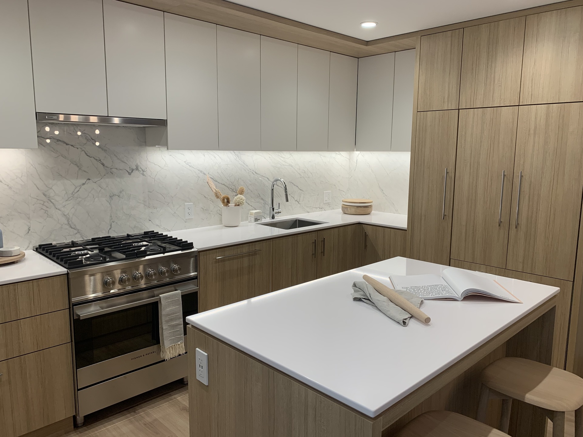Kin - kitchen in light scheme at 7470 Buller Avenue, Metrotown, Burnaby South Kin - kitchen in light scheme at 7470 Buller Avenue, Metrotown, Burnaby South