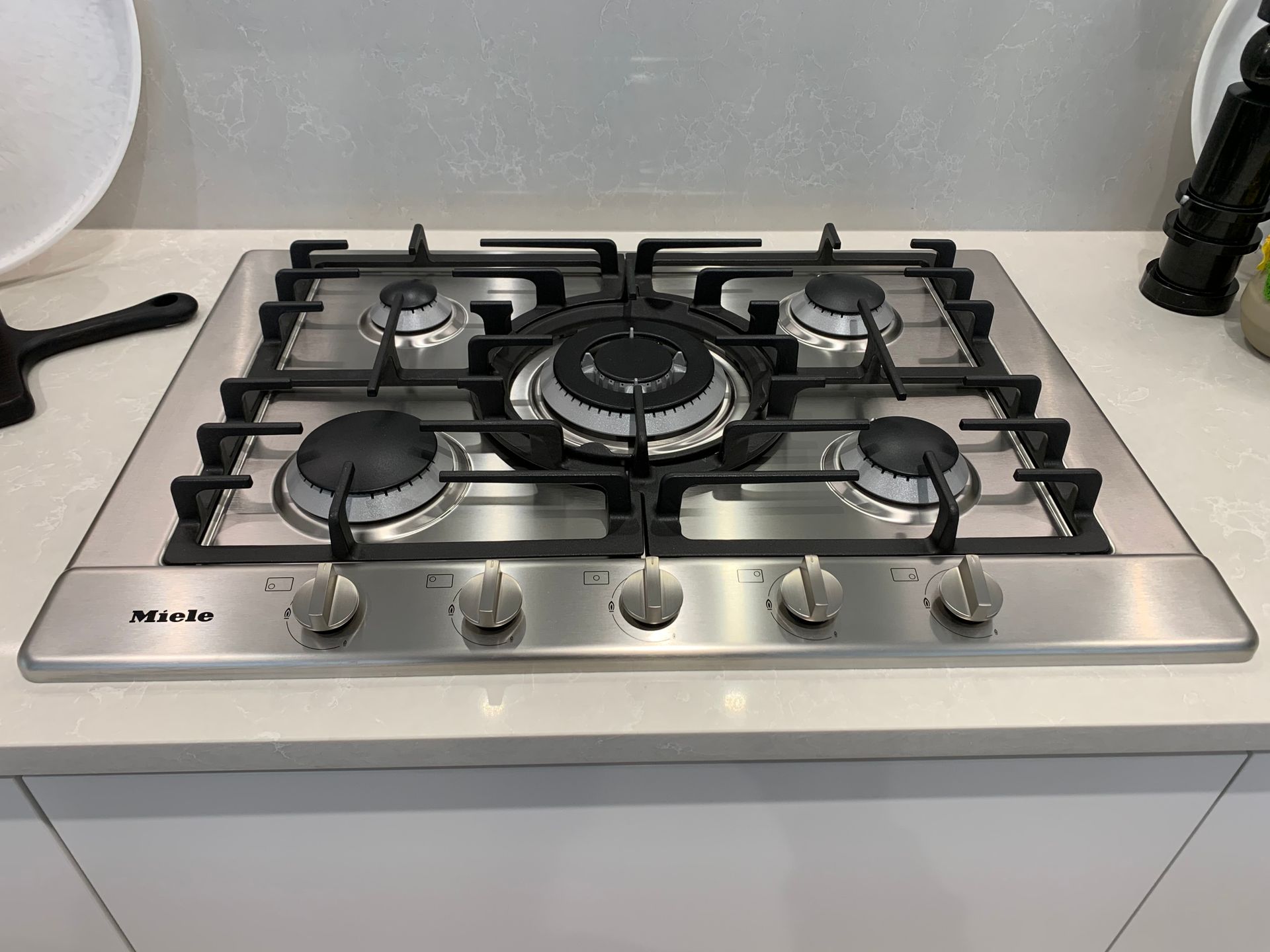 Miele 5 burner cooktop at 5740 Cambie Street, Cambie, Vancouver West Miele 5 burner cooktop at 5740 Cambie Street, Cambie, Vancouver West