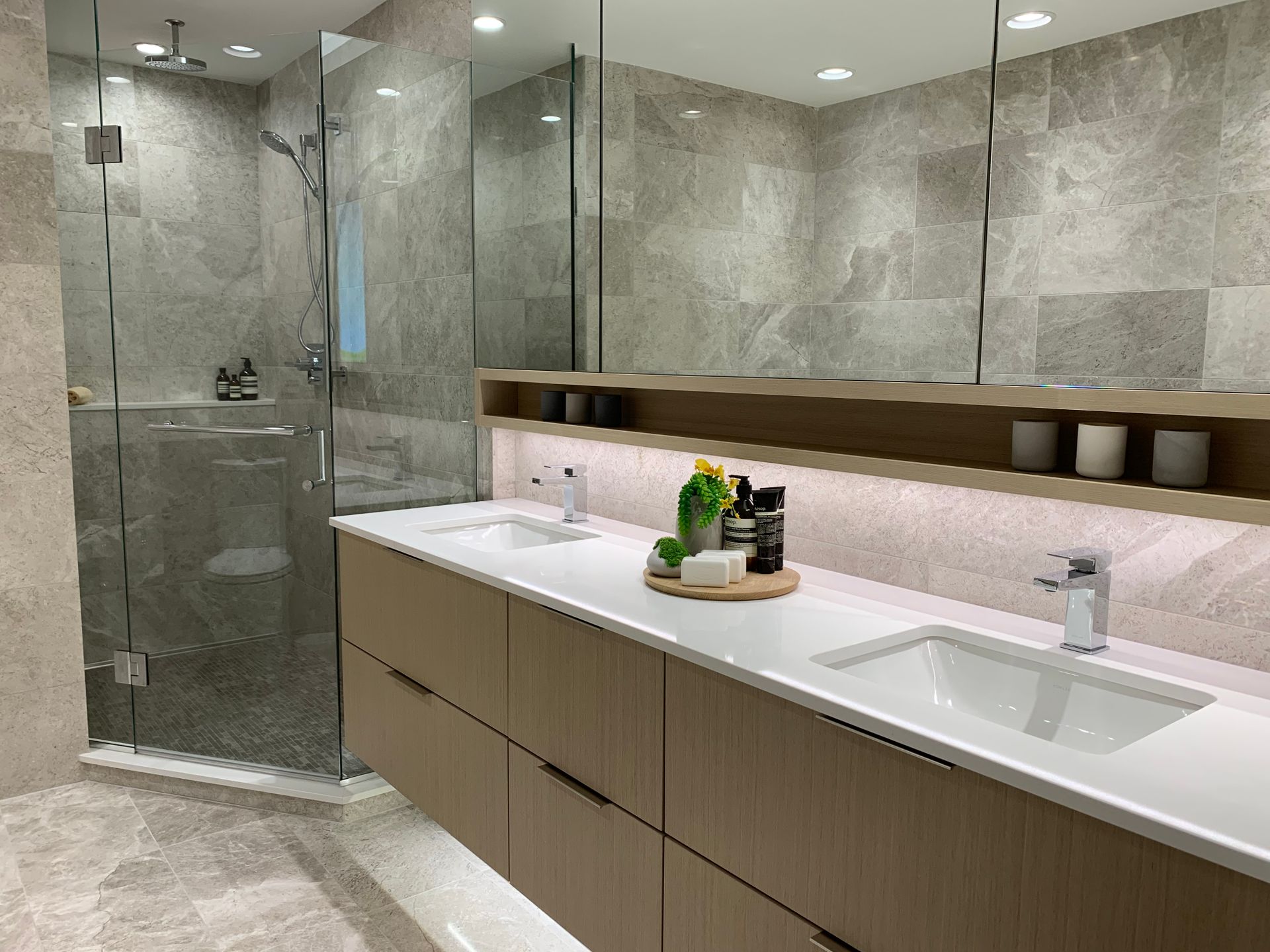 Marble tiled ensuite at 5740 Cambie Street, Cambie, Vancouver West Marble tiled ensuite at 5740 Cambie Street, Cambie, Vancouver West
