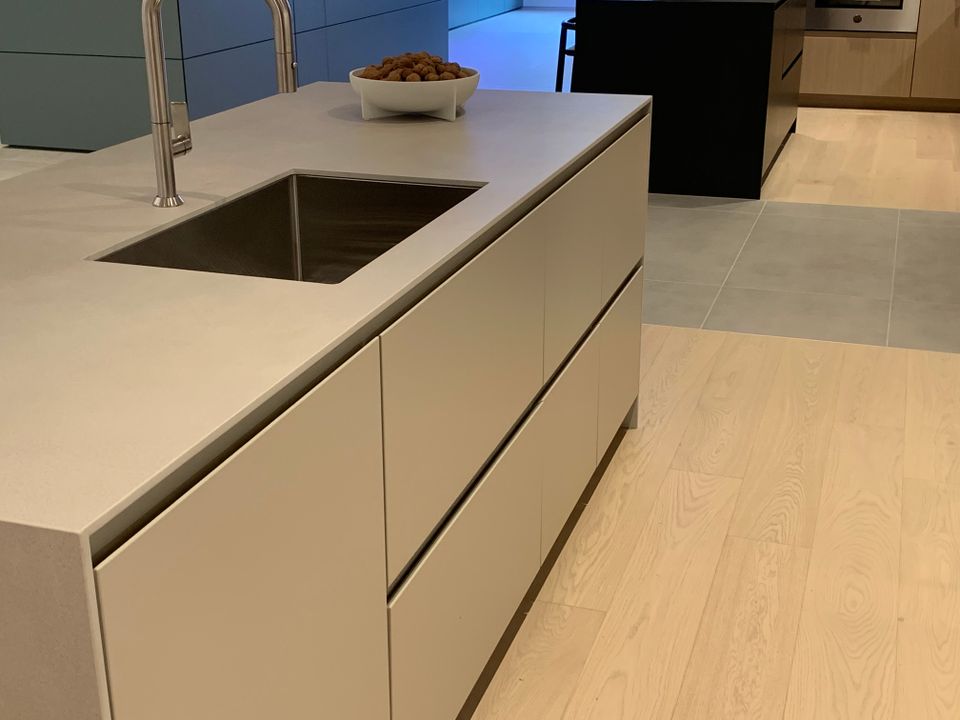 light colour scheme island at Form (1558 W 6th Avenue, Fairview VW, Vancouver West)