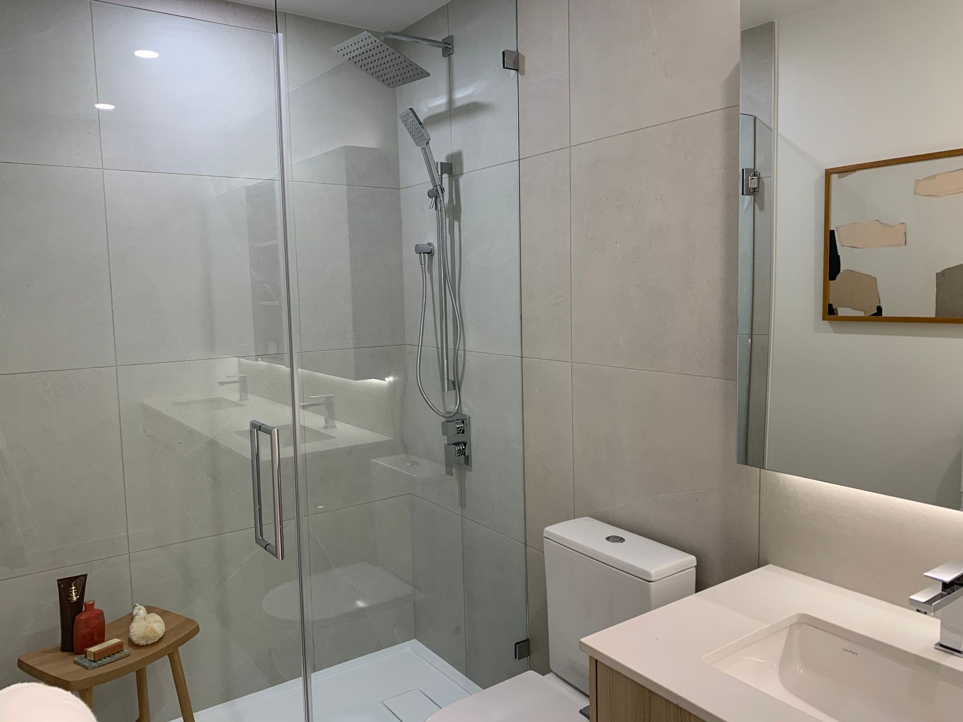 Nuvo walk-in shower at 6075 Wilson Avenue, Metrotown, Burnaby South Nuvo walk-in shower at 6075 Wilson Avenue, Metrotown, Burnaby South