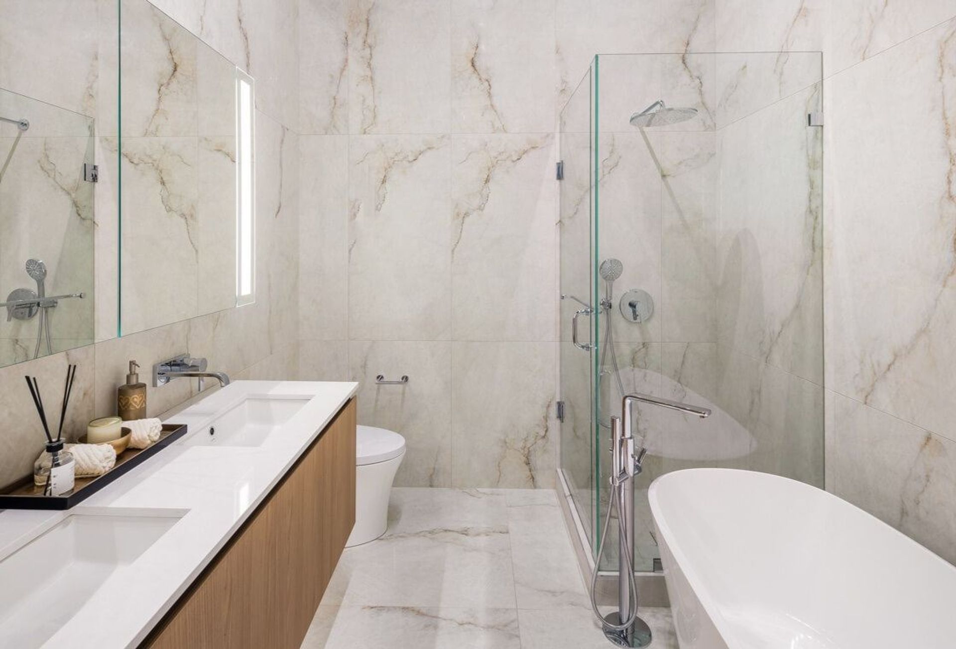 ensuite-pearl at 125 E 13th Avenue, Central Lonsdale, North Vancouver ensuite-pearl at 125 E 13th Avenue, Central Lonsdale, North Vancouver
