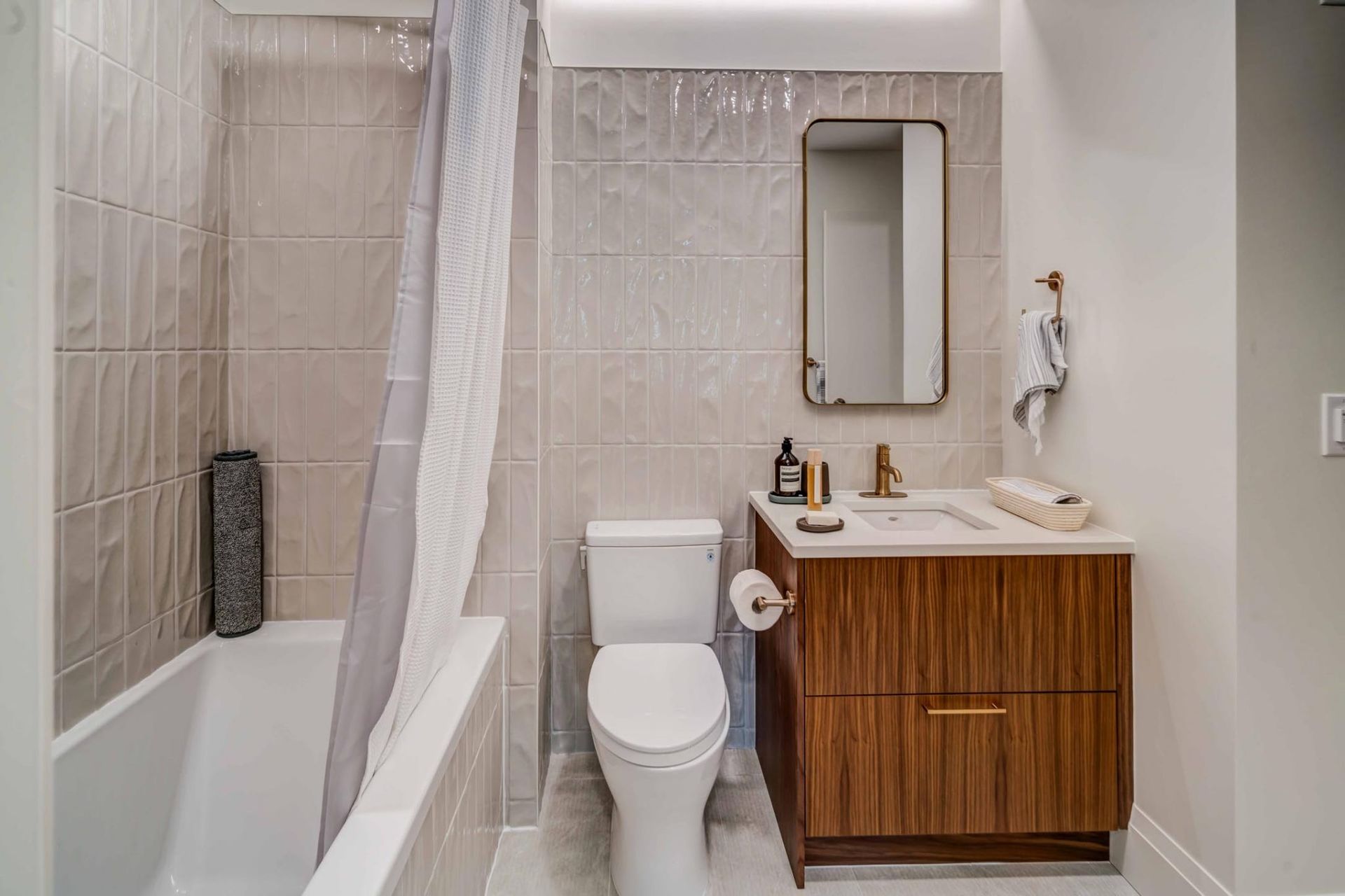 2550-garden-bathroom at 2550 W Garden Drive, Grandview Woodland, Vancouver East 2550-garden-bathroom at 2550 W Garden Drive, Grandview Woodland, Vancouver East