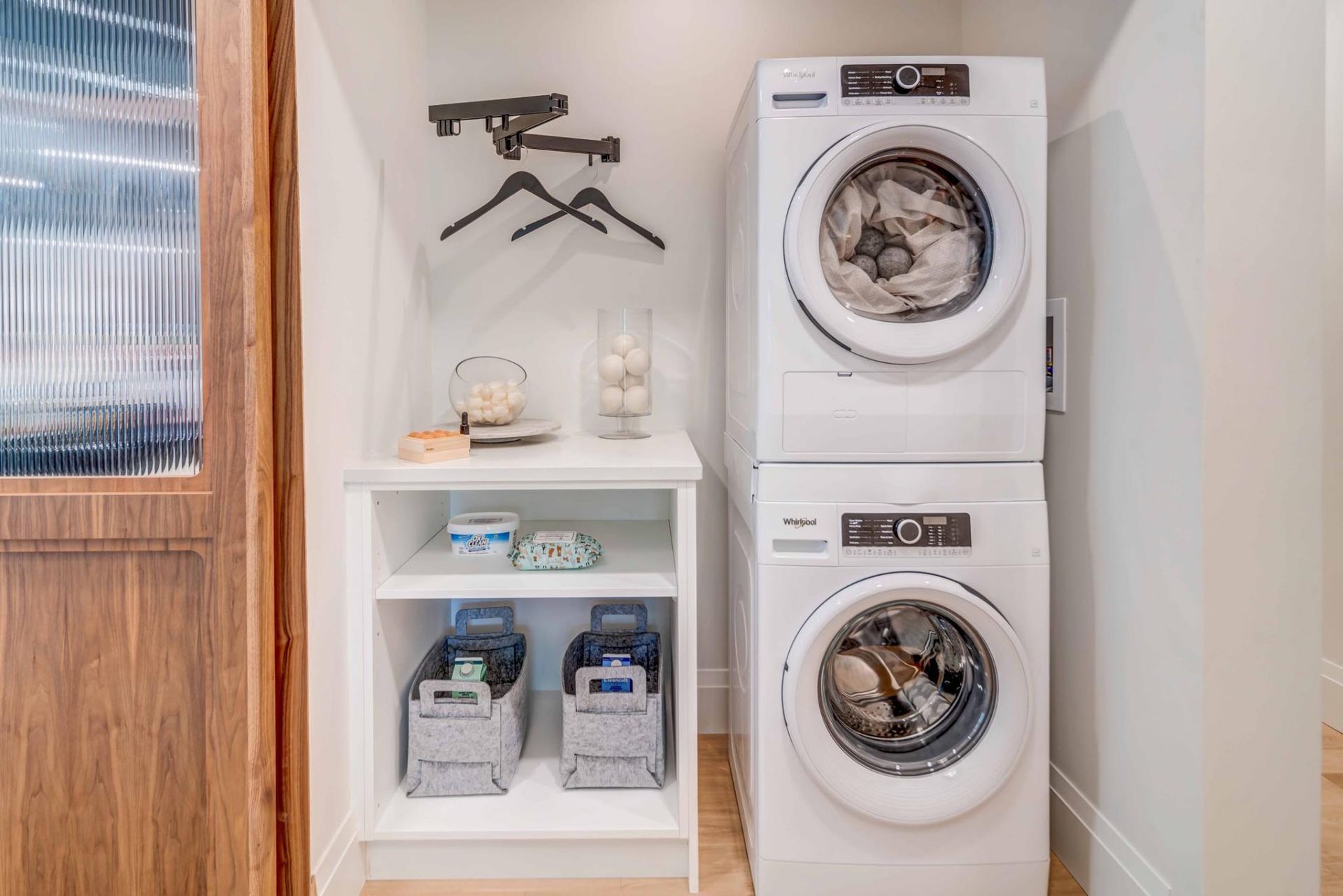 washer-dryer at 2550 W Garden Drive, Grandview Woodland, Vancouver East washer-dryer at 2550 W Garden Drive, Grandview Woodland, Vancouver East