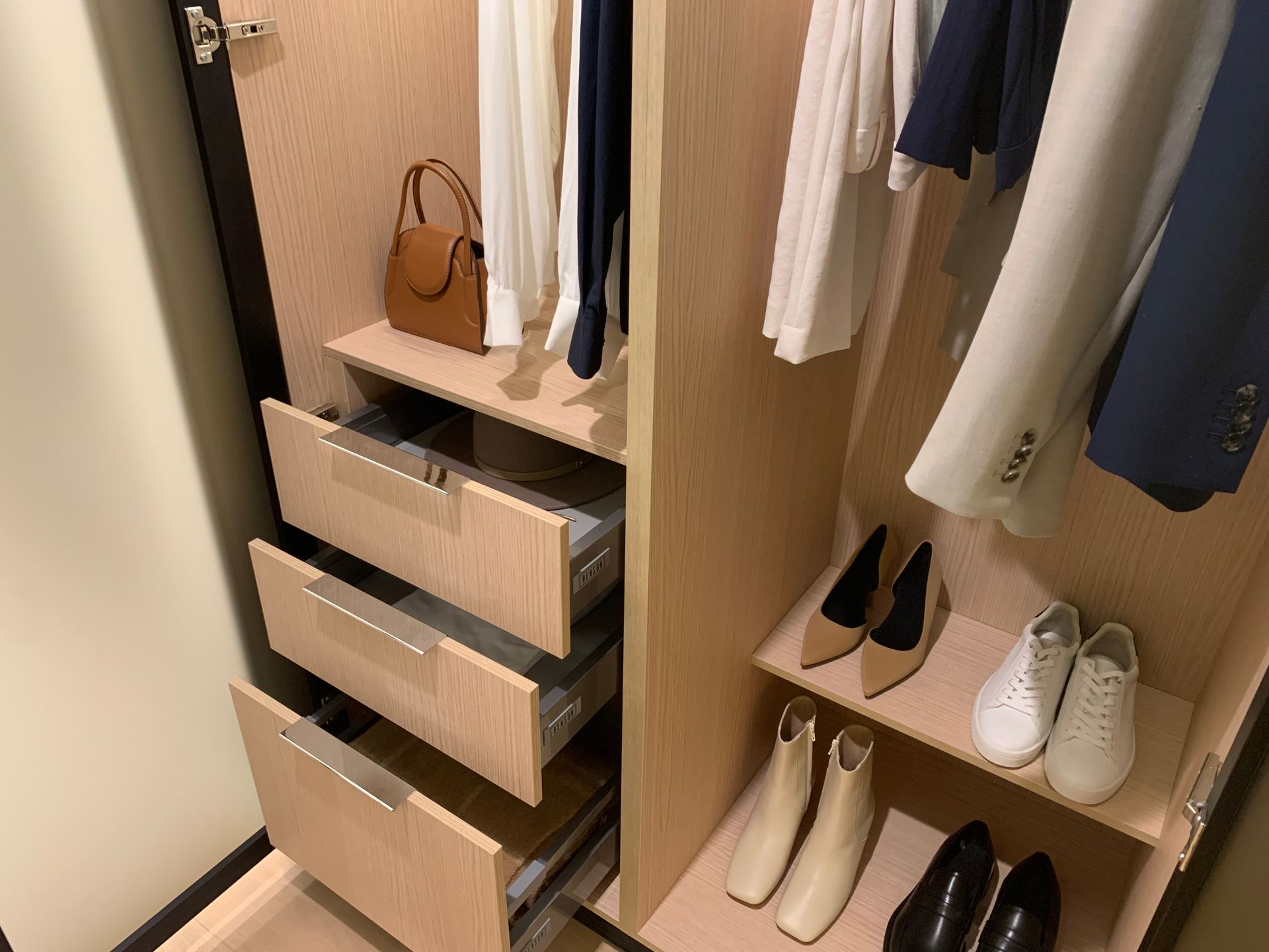 ashleigh built-in closets at 5080 & 5138 Ash Street, Oakridge VW, Vancouver West ashleigh built-in closets at 5080 & 5138 Ash Street, Oakridge VW, Vancouver West