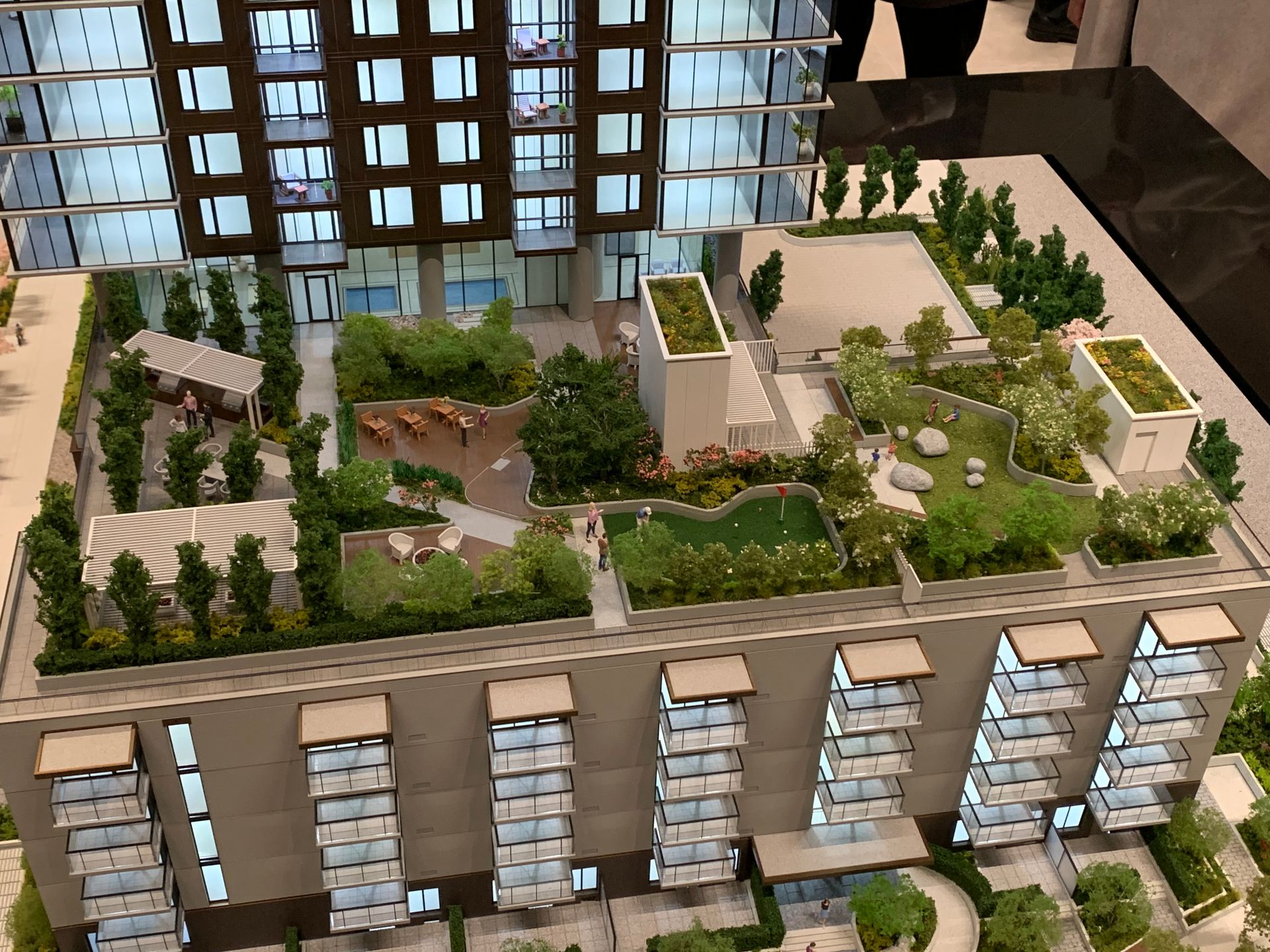 solhouse amenity terrace at 6031 Wilson Avenue, Metrotown, Burnaby South solhouse amenity terrace at 6031 Wilson Avenue, Metrotown, Burnaby South