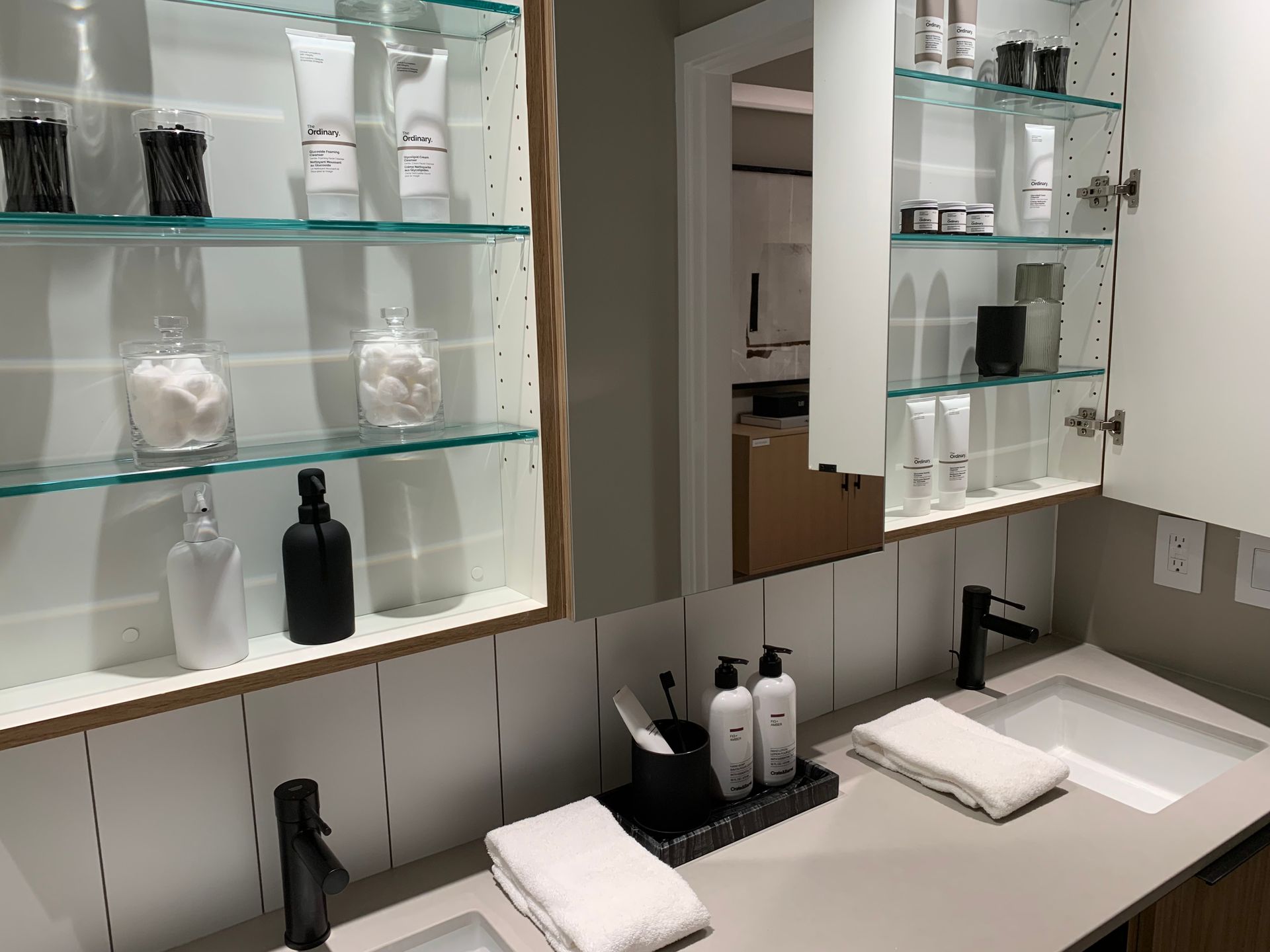 encore medicine cabinets at 53 Kong Court, Coquitlam West, Coquitlam encore medicine cabinets at 53 Kong Court, Coquitlam West, Coquitlam