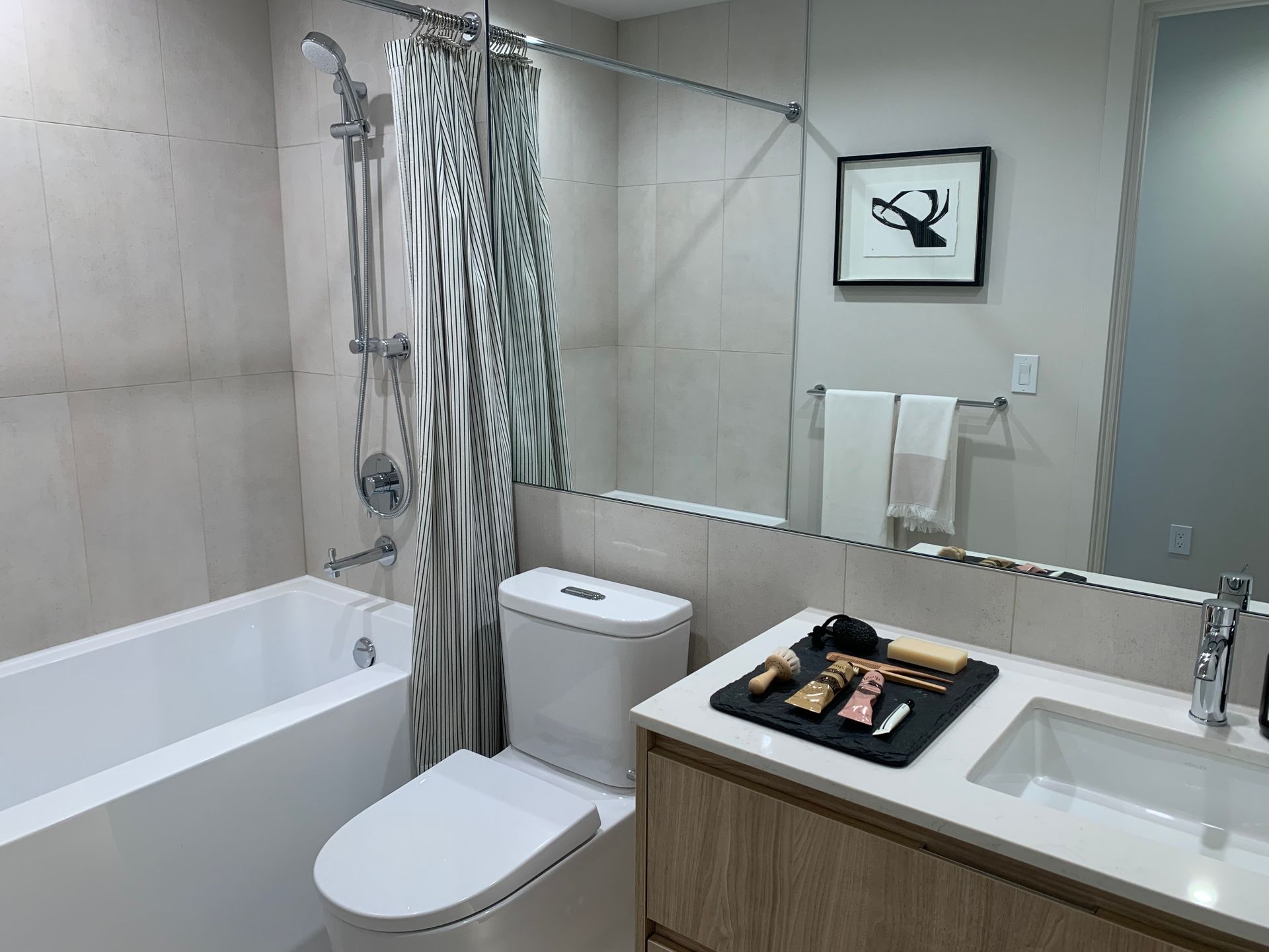 ironwood bathroom at 617 Tyndall Street, Coquitlam West, Coquitlam ironwood bathroom at 617 Tyndall Street, Coquitlam West, Coquitlam