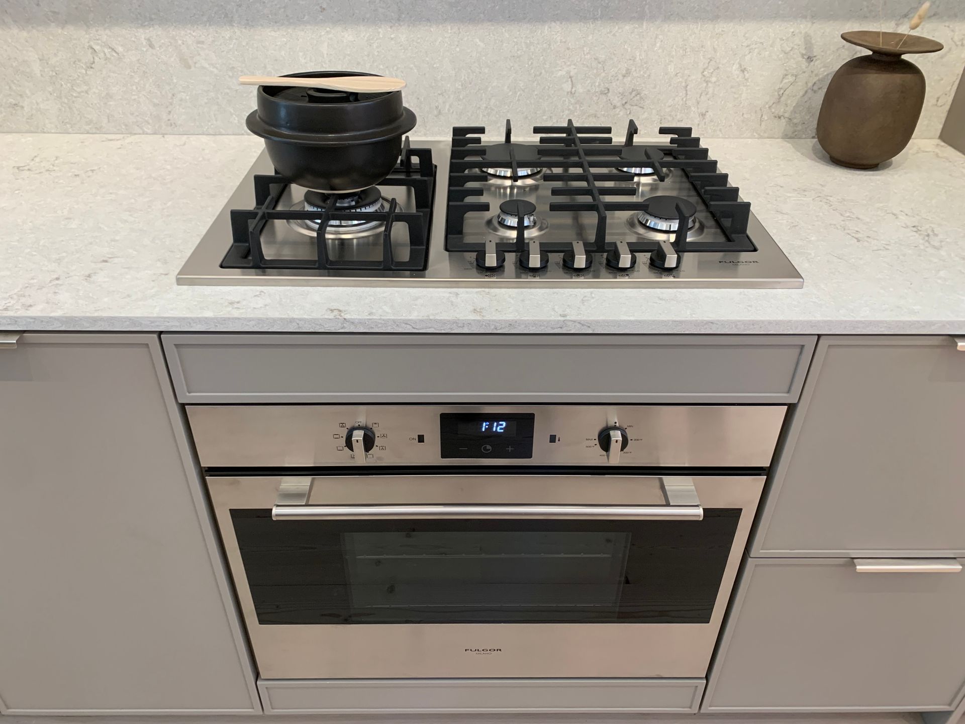 naimo Fulgor Milano oven & gas cooktop at 2250 Nanaimo Street, Grandview Woodland, Vancouver East naimo Fulgor Milano oven & gas cooktop at 2250 Nanaimo Street, Grandview Woodland, Vancouver East
