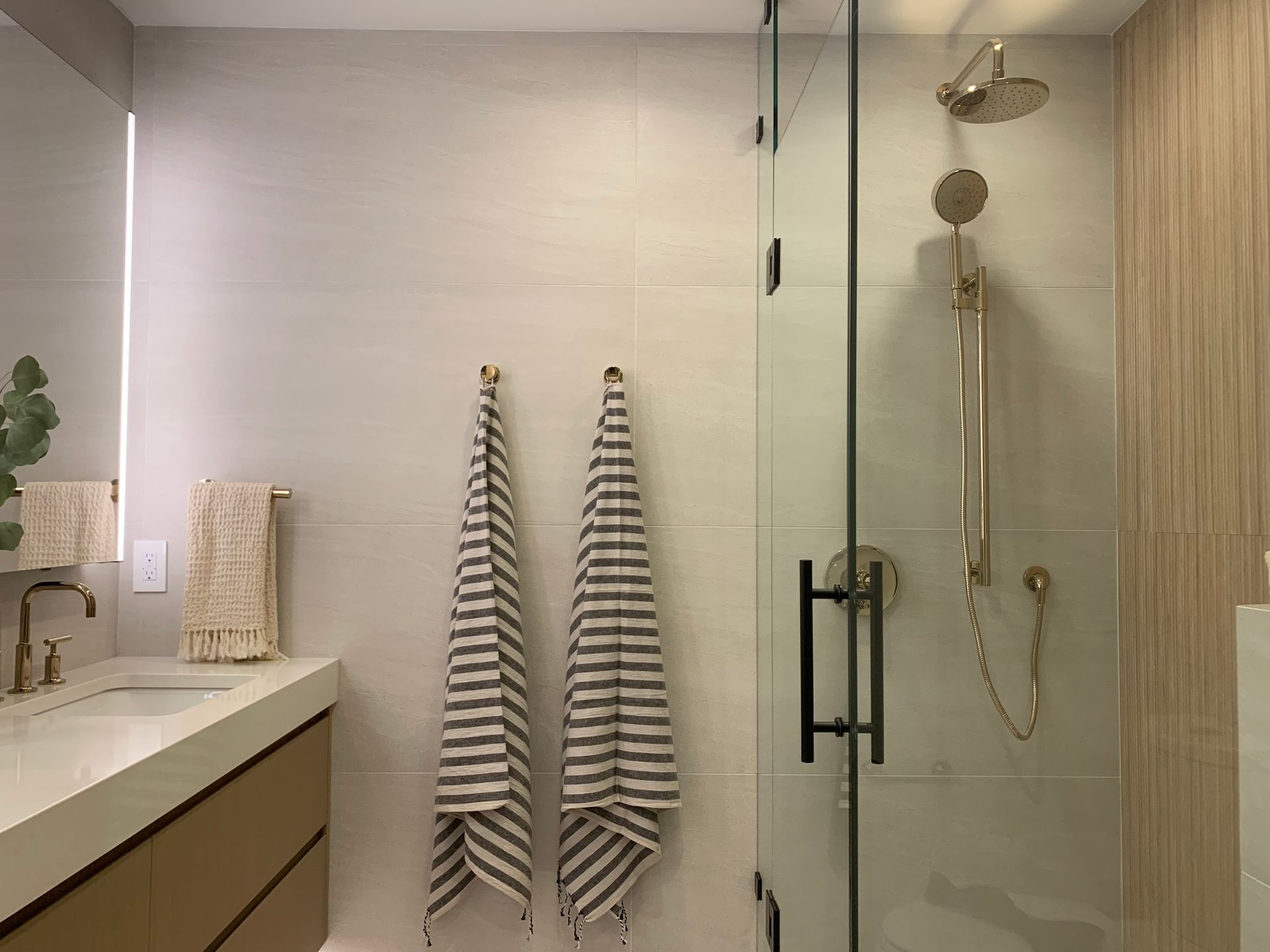 rhodes ensuite shower at 5235-5275 Kersland Drive, Cambie, Vancouver West rhodes ensuite shower at 5235-5275 Kersland Drive, Cambie, Vancouver West